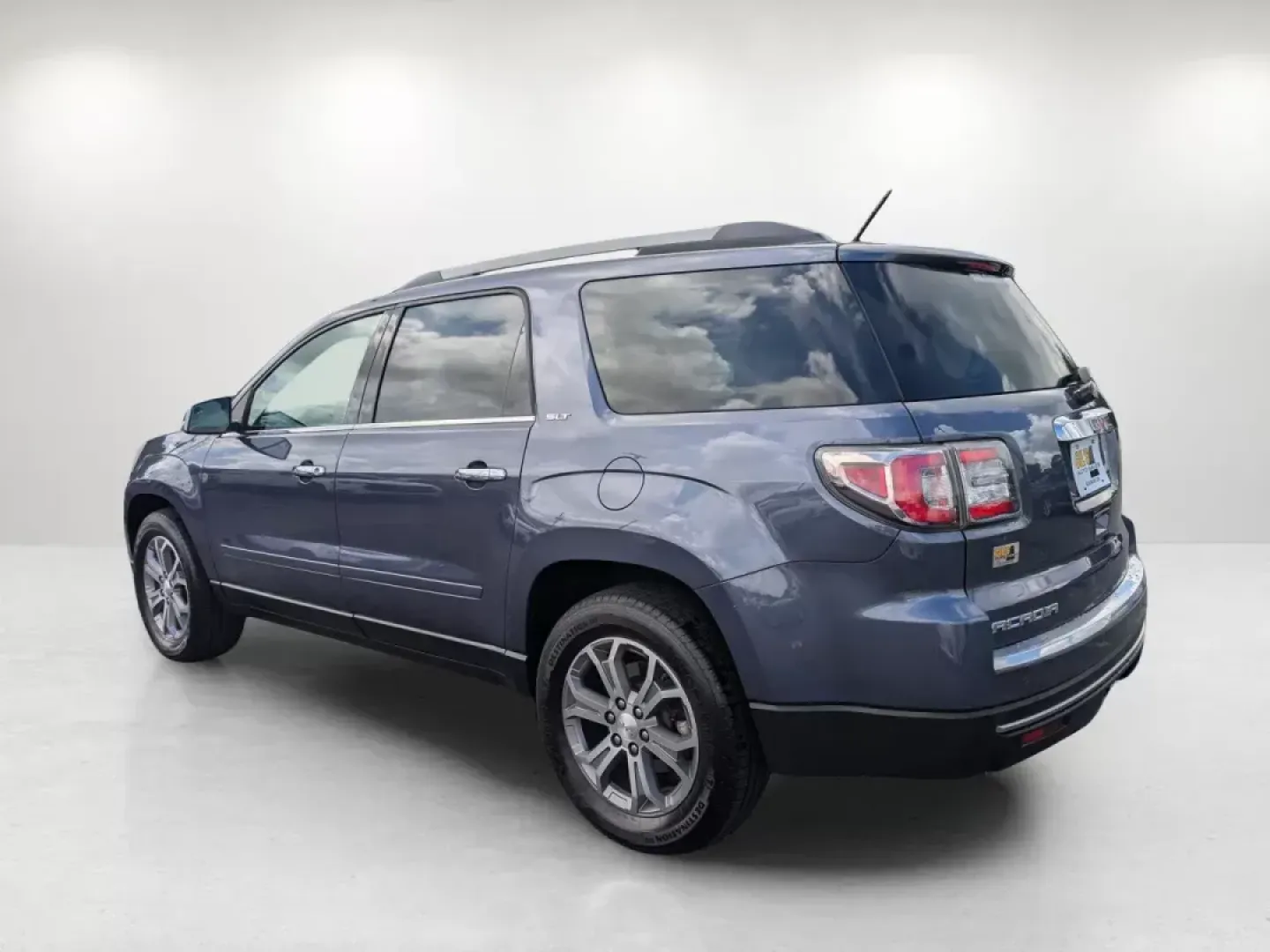 2014 /Light Titanium GMC Acadia SLT (1GKKRRKD0EJ) with an Gas V6 3.6L/220 engine, 6-Speed Automatic transmission, located at 804 22nd Ave, Phenix City, AL, 36870, (334) 297-1860, 32.484749, -85.024475 - **Discover Your Next Adventure with the 2014 GMC Acadia SLT at Gils Auto - Phenix City #2!**<br /> <br /> Are you in the market for a spacious, reliable SUV that can take your family on weekend getaways or make those long commutes a breeze? Look no further than the 2014 GMC Acadia SLT, available now - Photo#7