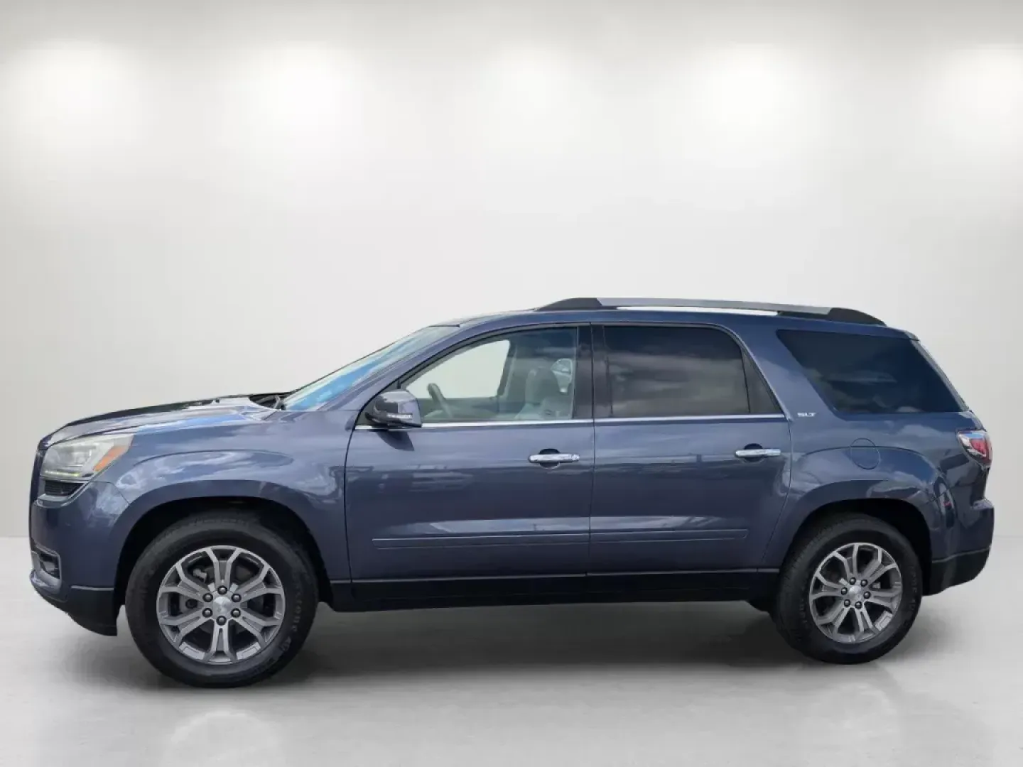 2014 /Light Titanium GMC Acadia SLT (1GKKRRKD0EJ) with an Gas V6 3.6L/220 engine, 6-Speed Automatic transmission, located at 804 22nd Ave, Phenix City, AL, 36870, (334) 297-1860, 32.484749, -85.024475 - **Discover Your Next Adventure with the 2014 GMC Acadia SLT at Gils Auto - Phenix City #2!**<br /> <br /> Are you in the market for a spacious, reliable SUV that can take your family on weekend getaways or make those long commutes a breeze? Look no further than the 2014 GMC Acadia SLT, available now - Photo#8