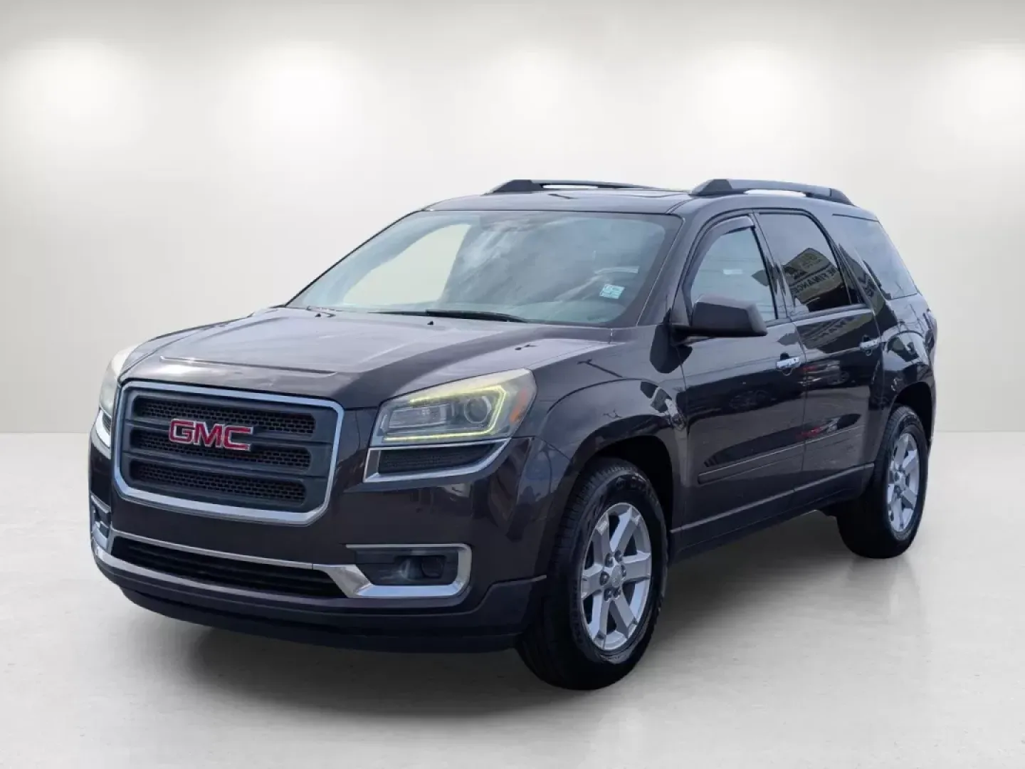 2014 /Light Titanium GMC Acadia SLE (1GKKRPKD6EJ) with an Other engine, located at 3959 U.S. 80 W, Phenix City, AL, 36870, (334) 297-4885, 32.469296, -85.135185 - **Explore New Adventures in This 2014 GMC Acadia Available Now at Gils Auto!**<br /> <br /> Are you looking for a versatile SUV that can keep up with your busy lifestyle? Look no further than this stunning 2014 GMC Acadia, available at Gils Auto in Phenix City, AL. With its spacious interior, advan - Photo#1