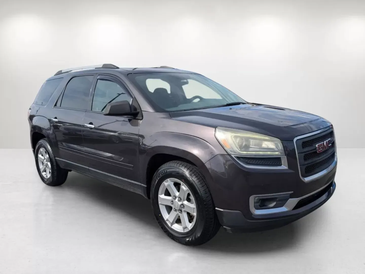 2014 /Light Titanium GMC Acadia SLE (1GKKRPKD6EJ) with an Other engine, located at 3959 U.S. 80 W, Phenix City, AL, 36870, (334) 297-4885, 32.469296, -85.135185 - **Explore New Adventures in This 2014 GMC Acadia Available Now at Gils Auto!**<br /> <br /> Are you looking for a versatile SUV that can keep up with your busy lifestyle? Look no further than this stunning 2014 GMC Acadia, available at Gils Auto in Phenix City, AL. With its spacious interior, advan - Photo#3