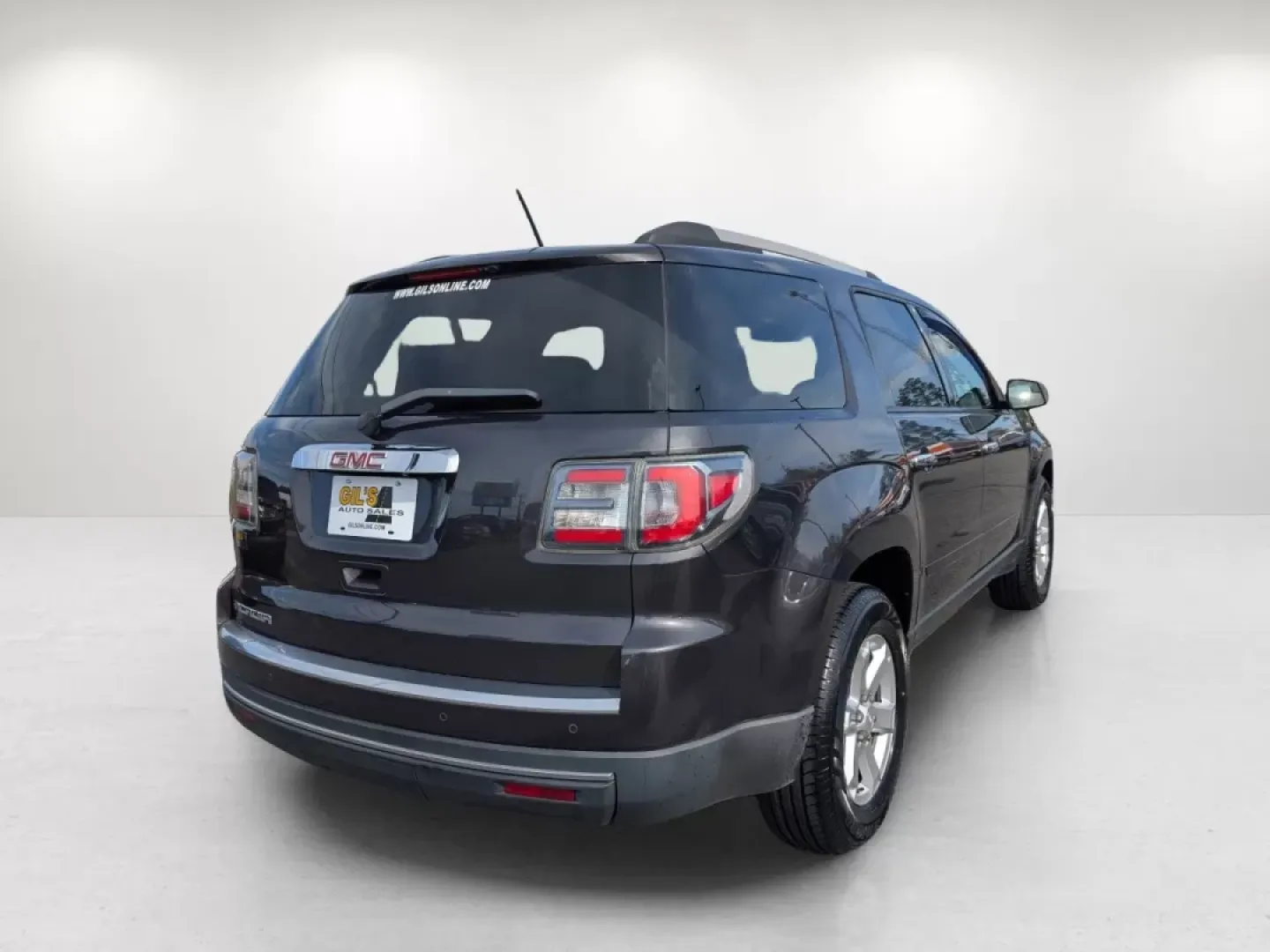 2014 /Light Titanium GMC Acadia SLE (1GKKRPKD6EJ) with an Other engine, located at 3959 U.S. 80 W, Phenix City, AL, 36870, (334) 297-4885, 32.469296, -85.135185 - **Explore New Adventures in This 2014 GMC Acadia Available Now at Gils Auto!**<br /> <br /> Are you looking for a versatile SUV that can keep up with your busy lifestyle? Look no further than this stunning 2014 GMC Acadia, available at Gils Auto in Phenix City, AL. With its spacious interior, advan - Photo#5