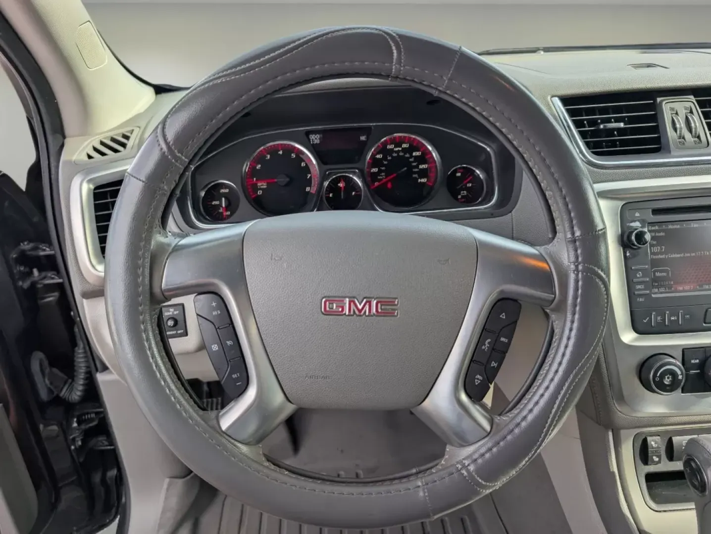 2014 /Light Titanium GMC Acadia SLE (1GKKRPKD6EJ) with an Other engine, located at 3959 U.S. 80 W, Phenix City, AL, 36870, (334) 297-4885, 32.469296, -85.135185 - **Explore New Adventures in This 2014 GMC Acadia Available Now at Gils Auto!**<br /> <br /> Are you looking for a versatile SUV that can keep up with your busy lifestyle? Look no further than this stunning 2014 GMC Acadia, available at Gils Auto in Phenix City, AL. With its spacious interior, advan - Photo#16