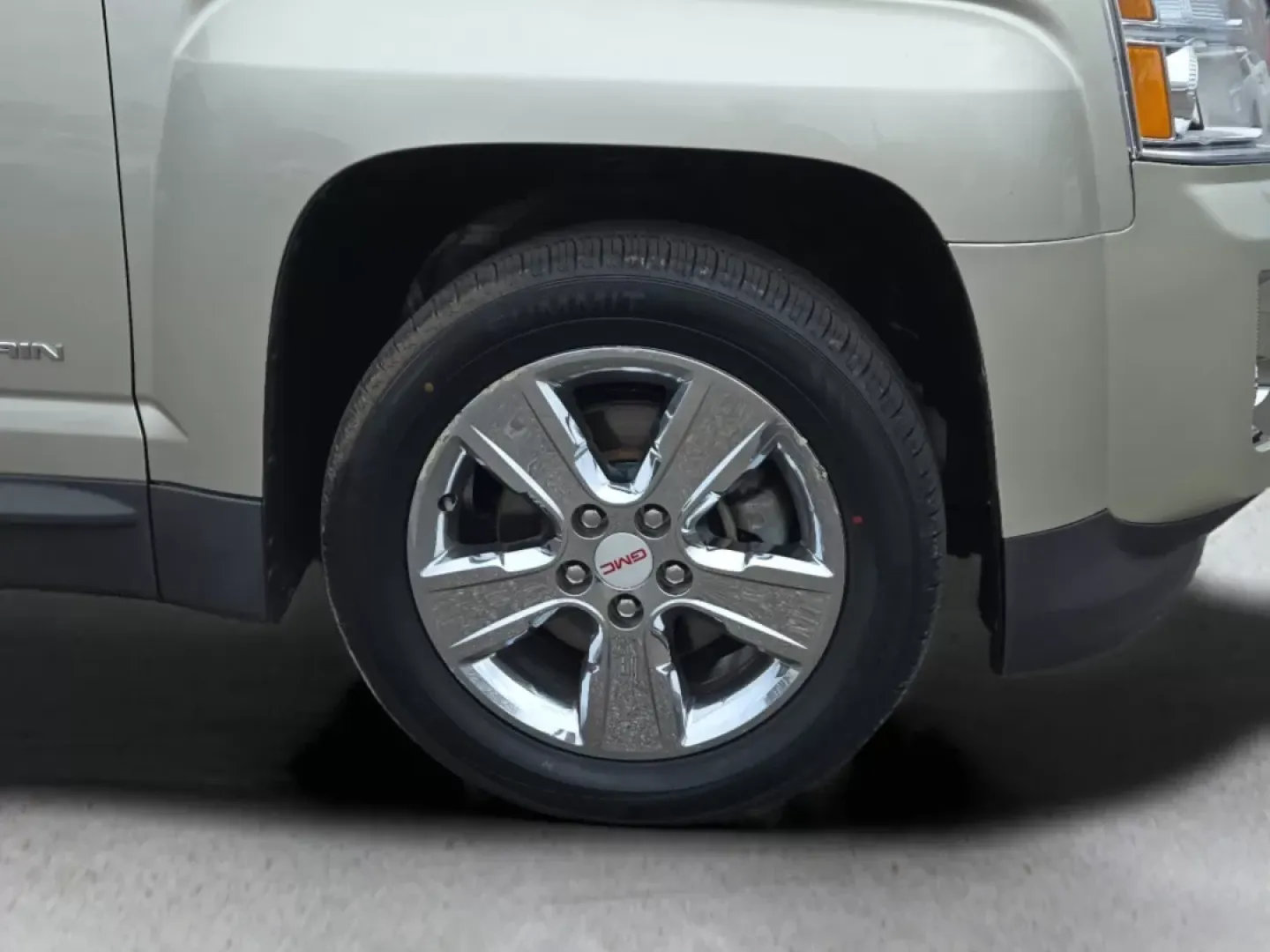 2014 /Light Titanium GMC Terrain SLT (2GKALTEK1E6) with an Other engine, located at 521 Old Farm Lane Rd, Prattville, AL, 36066, (334) 325-1505, 32.482460, -86.416367 - **Discover Adventure and Comfort with the 2014 GMC Terrain SLT at Gils Auto - Prattville**<br /> <br /> Are you in search of a versatile and stylish SUV that can seamlessly transition from your daily commute to weekend getaways? Look no further than the **2014 GMC Terrain SLT** at **Gils Auto - Prat - Photo#2