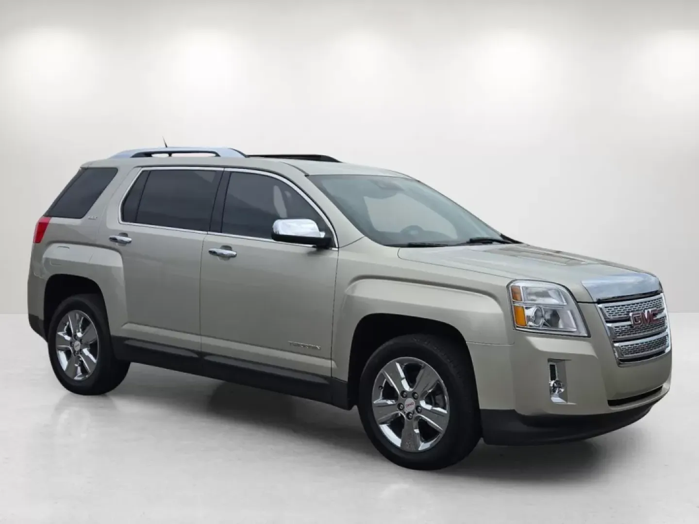 2014 /Light Titanium GMC Terrain SLT (2GKALTEK1E6) with an Other engine, located at 521 Old Farm Lane Rd, Prattville, AL, 36066, (334) 325-1505, 32.482460, -86.416367 - **Discover Adventure and Comfort with the 2014 GMC Terrain SLT at Gils Auto - Prattville**<br /> <br /> Are you in search of a versatile and stylish SUV that can seamlessly transition from your daily commute to weekend getaways? Look no further than the **2014 GMC Terrain SLT** at **Gils Auto - Prat - Photo#3