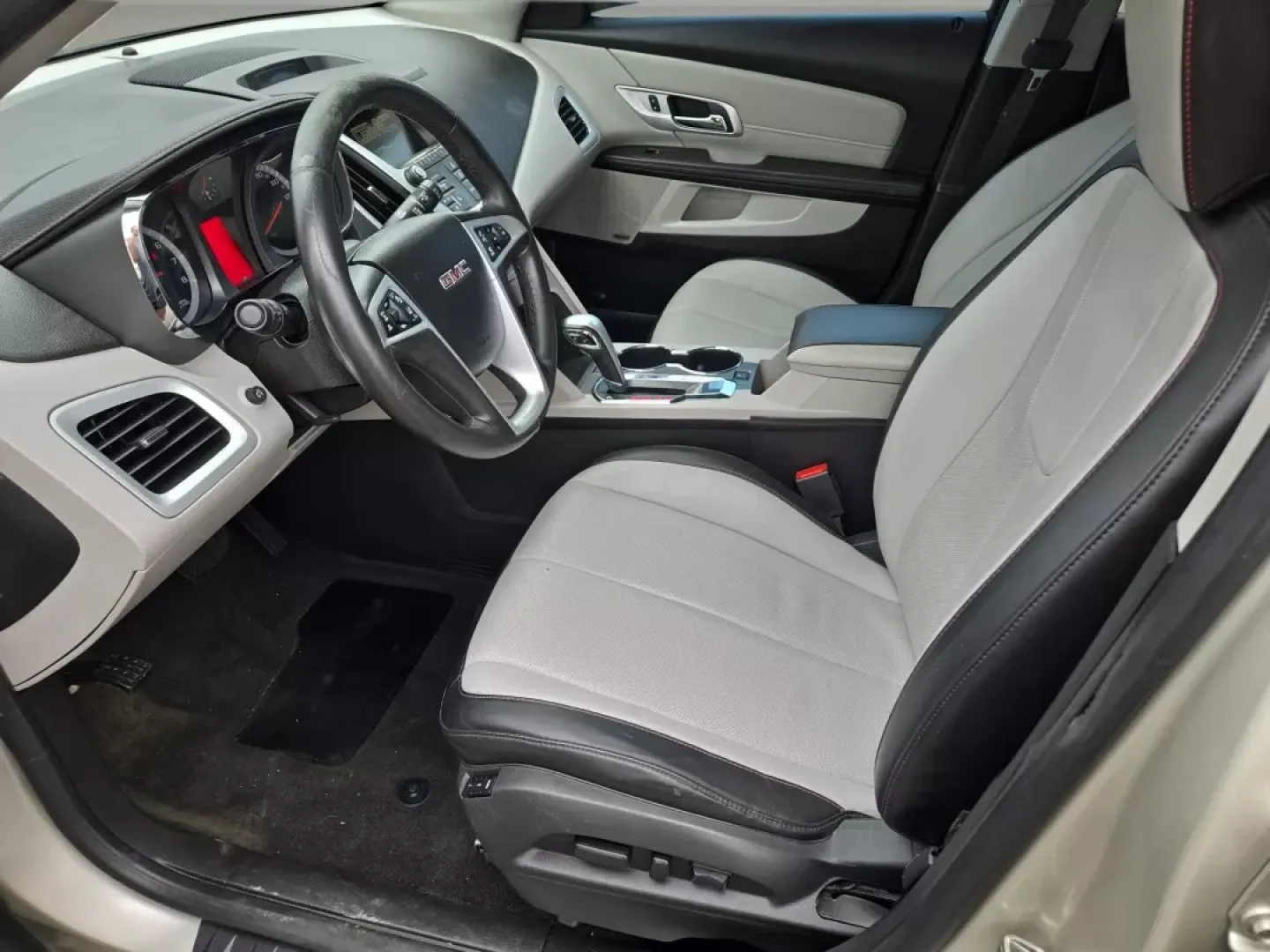 2014 /Light Titanium GMC Terrain SLT (2GKALTEK1E6) with an Other engine, located at 521 Old Farm Lane Rd, Prattville, AL, 36066, (334) 325-1505, 32.482460, -86.416367 - **Discover Adventure and Comfort with the 2014 GMC Terrain SLT at Gils Auto - Prattville**<br /> <br /> Are you in search of a versatile and stylish SUV that can seamlessly transition from your daily commute to weekend getaways? Look no further than the **2014 GMC Terrain SLT** at **Gils Auto - Prat - Photo#11