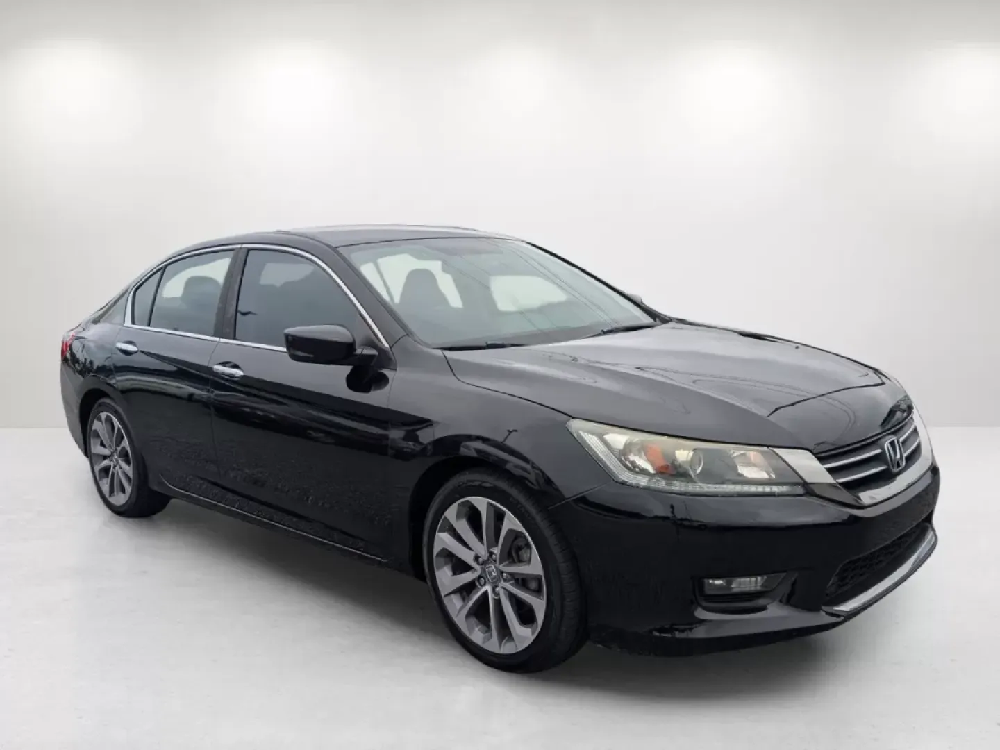 2014 Honda Accord Sedan Sport (1HGCR2F52EA) with an Other engine, located at 804 22nd Ave, Phenix City, AL, 36870, (334) 297-1860, 32.484749, -85.024475 - **Discover the Perfect 2014 Honda Accord Sport: Your Dream Sedan for Every Lifestyle!**<br /> <br /> Are you in search of a reliable vehicle to enhance your daily commute or make family outings more enjoyable? Look no further than this stunning 2014 Honda Accord Sedan, now available at Gils Auto in - Photo#2