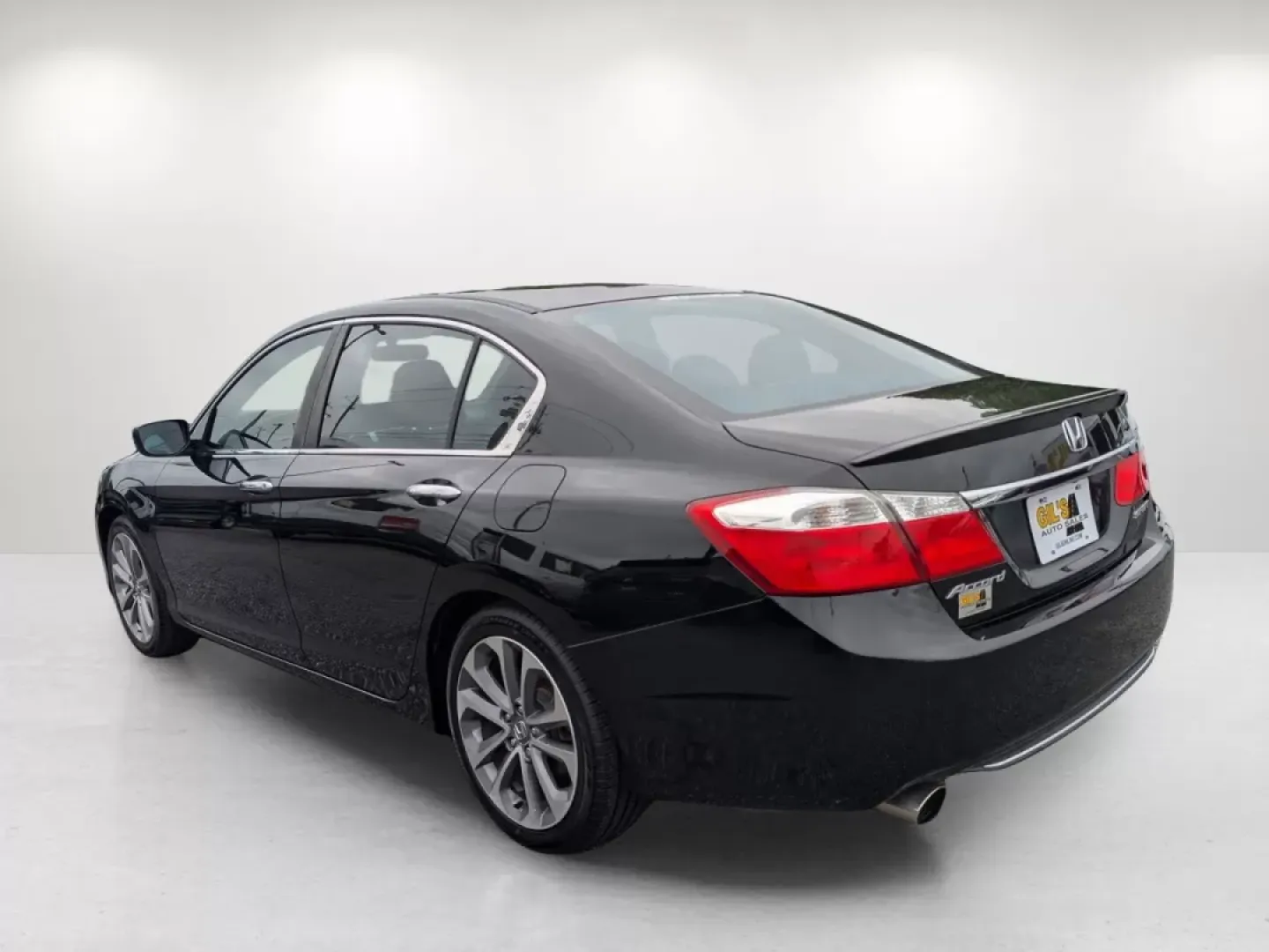 2014 Honda Accord Sedan Sport (1HGCR2F52EA) with an Other engine, located at 804 22nd Ave, Phenix City, AL, 36870, (334) 297-1860, 32.484749, -85.024475 - **Discover the Perfect 2014 Honda Accord Sport: Your Dream Sedan for Every Lifestyle!**<br /> <br /> Are you in search of a reliable vehicle to enhance your daily commute or make family outings more enjoyable? Look no further than this stunning 2014 Honda Accord Sedan, now available at Gils Auto in - Photo#6