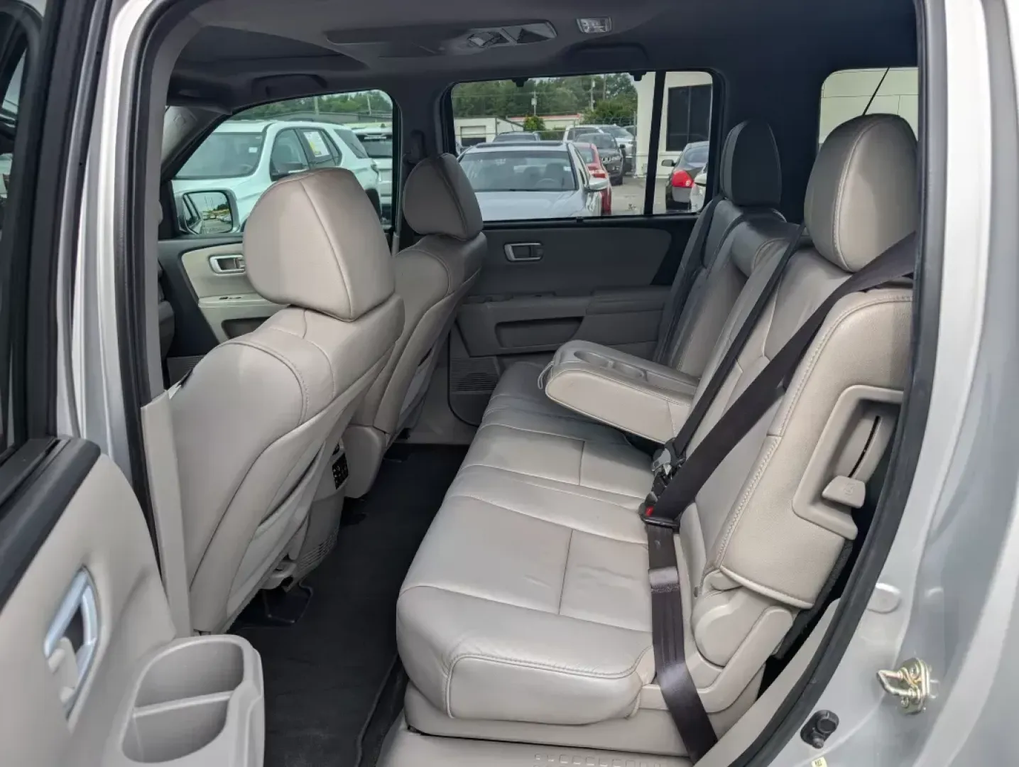 2014 Honda Pilot Touring (5FNYF3H99EB) with an Other engine, located at 3959 U.S. 80 W, Phenix City, AL, 36870, (334) 297-4885, 32.469296, -85.135185 - 2014 Honda Pilot Touring - Photo#10