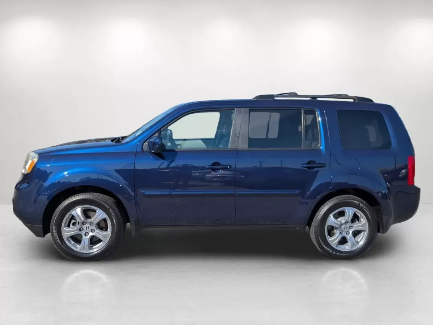 2014 Honda Pilot EX-L (5FNYF3H75EB) with an Other engine, located at 5115 14th Ave., Columbus, GA, 31904, (706) 323-0345, 32.511494, -84.971046 - **Discover Your Adventure-Worthy 2014 Honda Pilot EX-L at Gils Auto!**<br /> <br /> Are you ready to elevate your family outings or weekend getaways? Look no further than this 2014 Honda Pilot EX-L, available now at Gils Auto in Phenix City, AL. This versatile SUV is designed for those who embrace a - Photo#7