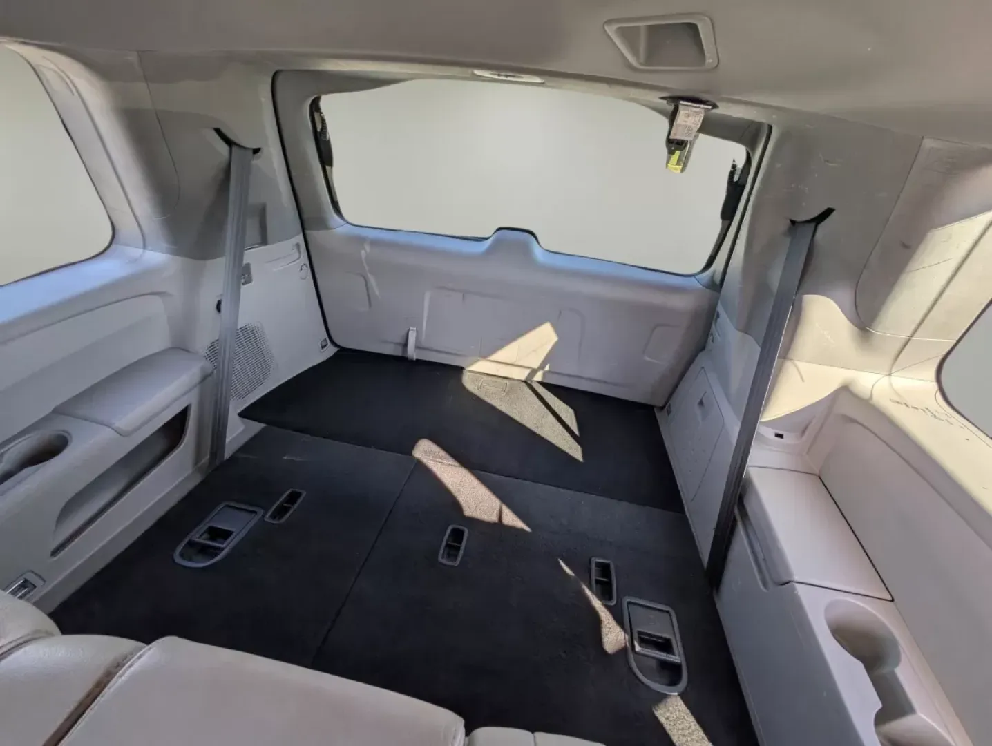 2014 Honda Pilot EX-L (5FNYF3H75EB) with an Other engine, located at 5115 14th Ave., Columbus, GA, 31904, (706) 323-0345, 32.511494, -84.971046 - **Discover Your Adventure-Worthy 2014 Honda Pilot EX-L at Gils Auto!**<br /> <br /> Are you ready to elevate your family outings or weekend getaways? Look no further than this 2014 Honda Pilot EX-L, available now at Gils Auto in Phenix City, AL. This versatile SUV is designed for those who embrace a - Photo#11