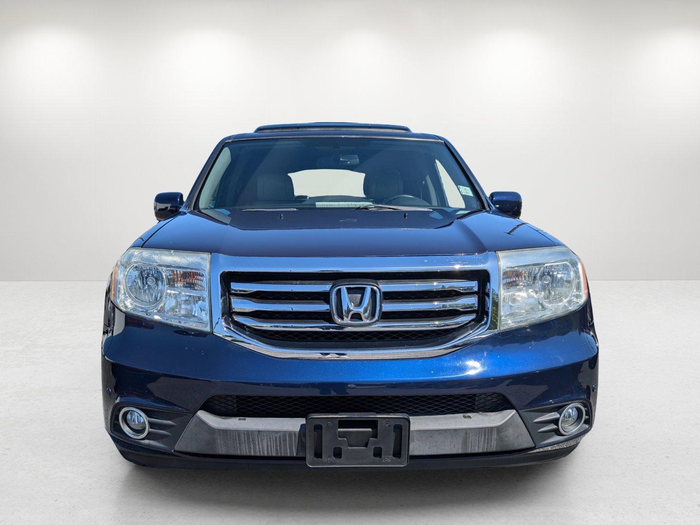 2014 Honda Pilot Touring (5FNYF3H99EB) with an Regular Unleaded V-6 3.5 L/212 engine, 5-Speed Automatic w/OD transmission, located at 7000 Northlake Connector, Columbus, GA, 31904, (706) 987-8085, 32.524975, -84.978134 - 2014 Honda Pilot Touring - Photo#1