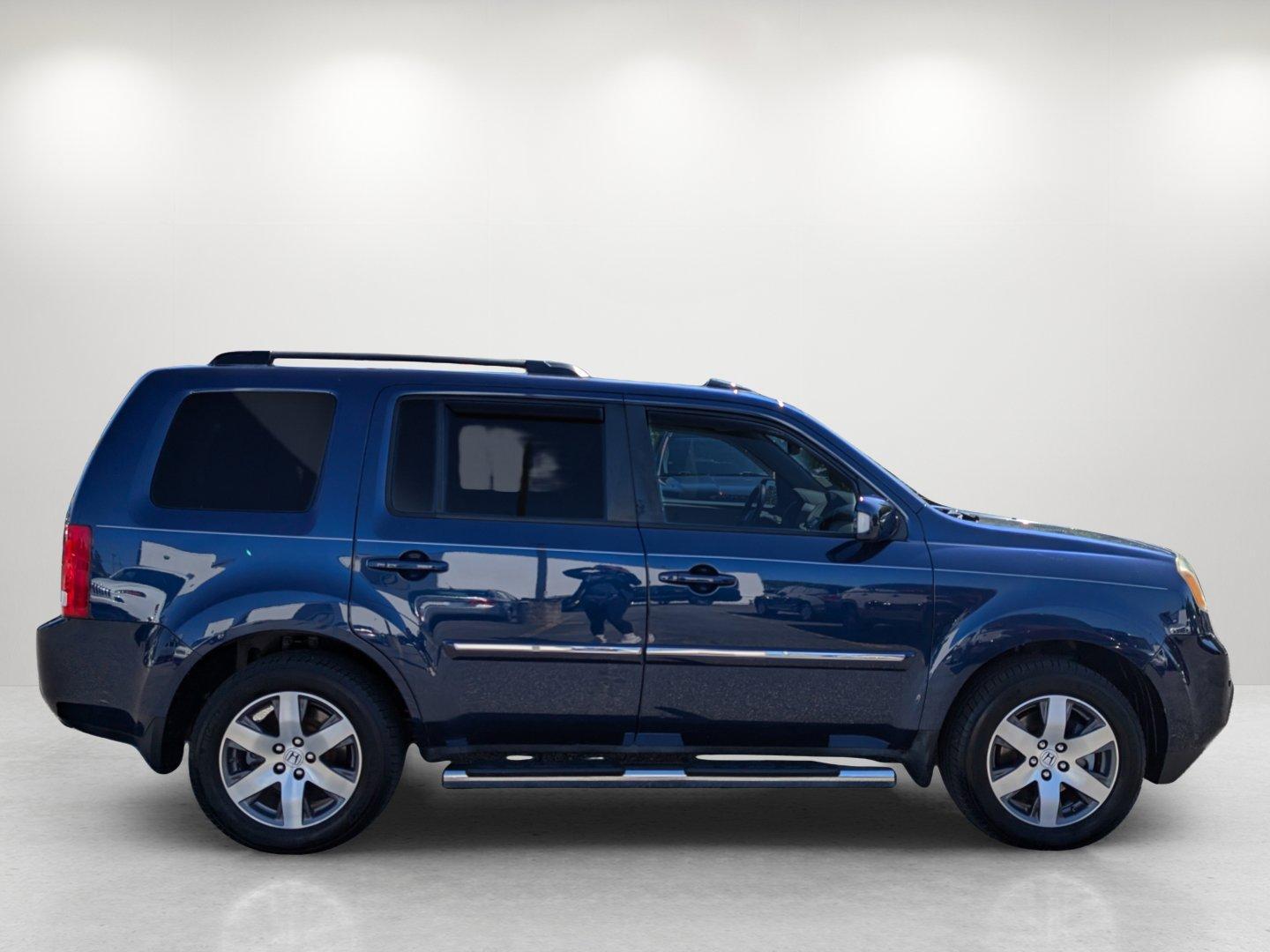 2014 Honda Pilot Touring (5FNYF3H99EB) with an Regular Unleaded V-6 3.5 L/212 engine, 5-Speed Automatic w/OD transmission, located at 7000 Northlake Connector, Columbus, GA, 31904, (706) 987-8085, 32.524975, -84.978134 - 2014 Honda Pilot Touring - Photo#3
