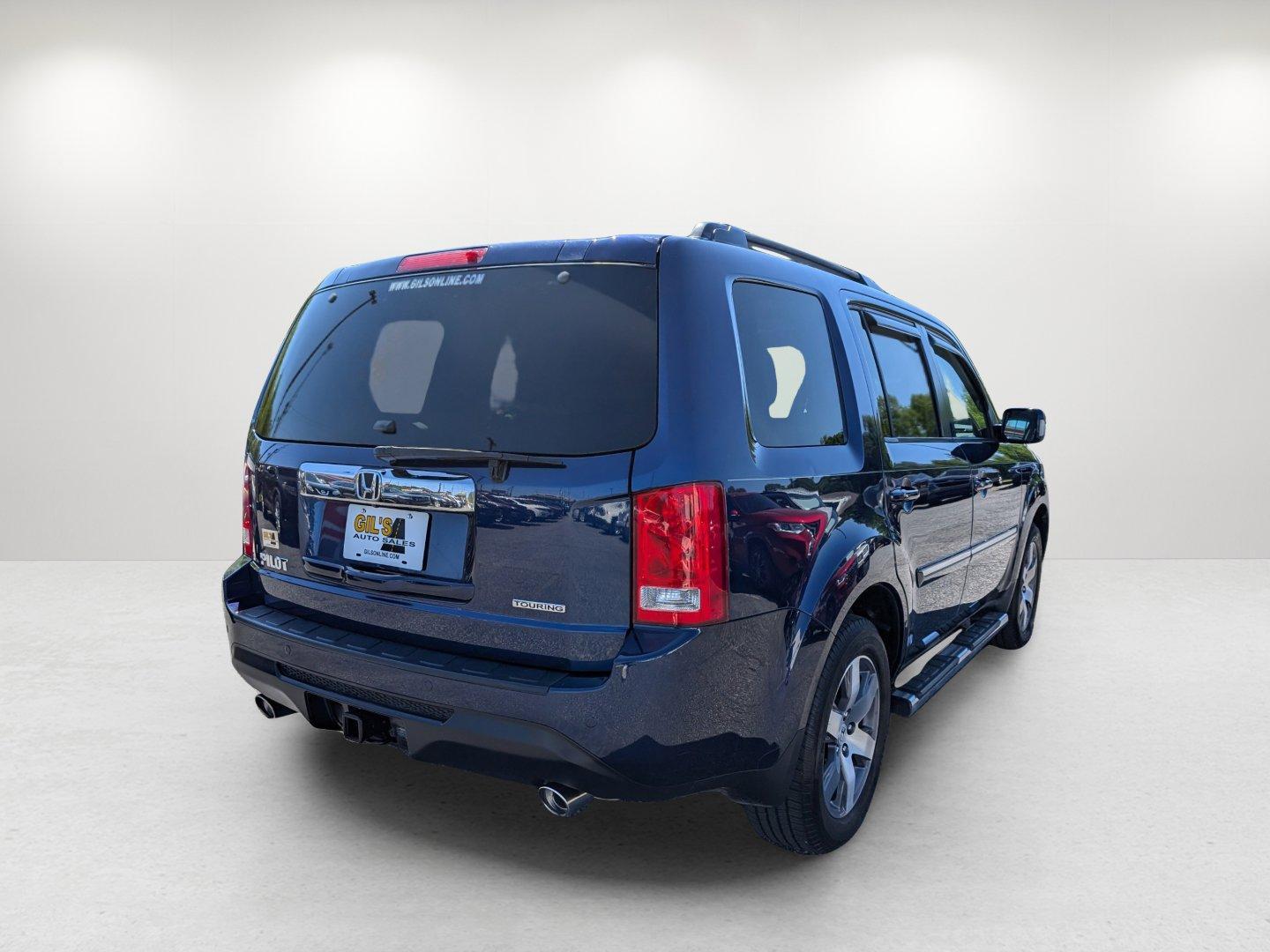 2014 Honda Pilot Touring (5FNYF3H99EB) with an Regular Unleaded V-6 3.5 L/212 engine, 5-Speed Automatic w/OD transmission, located at 7000 Northlake Connector, Columbus, GA, 31904, (706) 987-8085, 32.524975, -84.978134 - 2014 Honda Pilot Touring - Photo#4