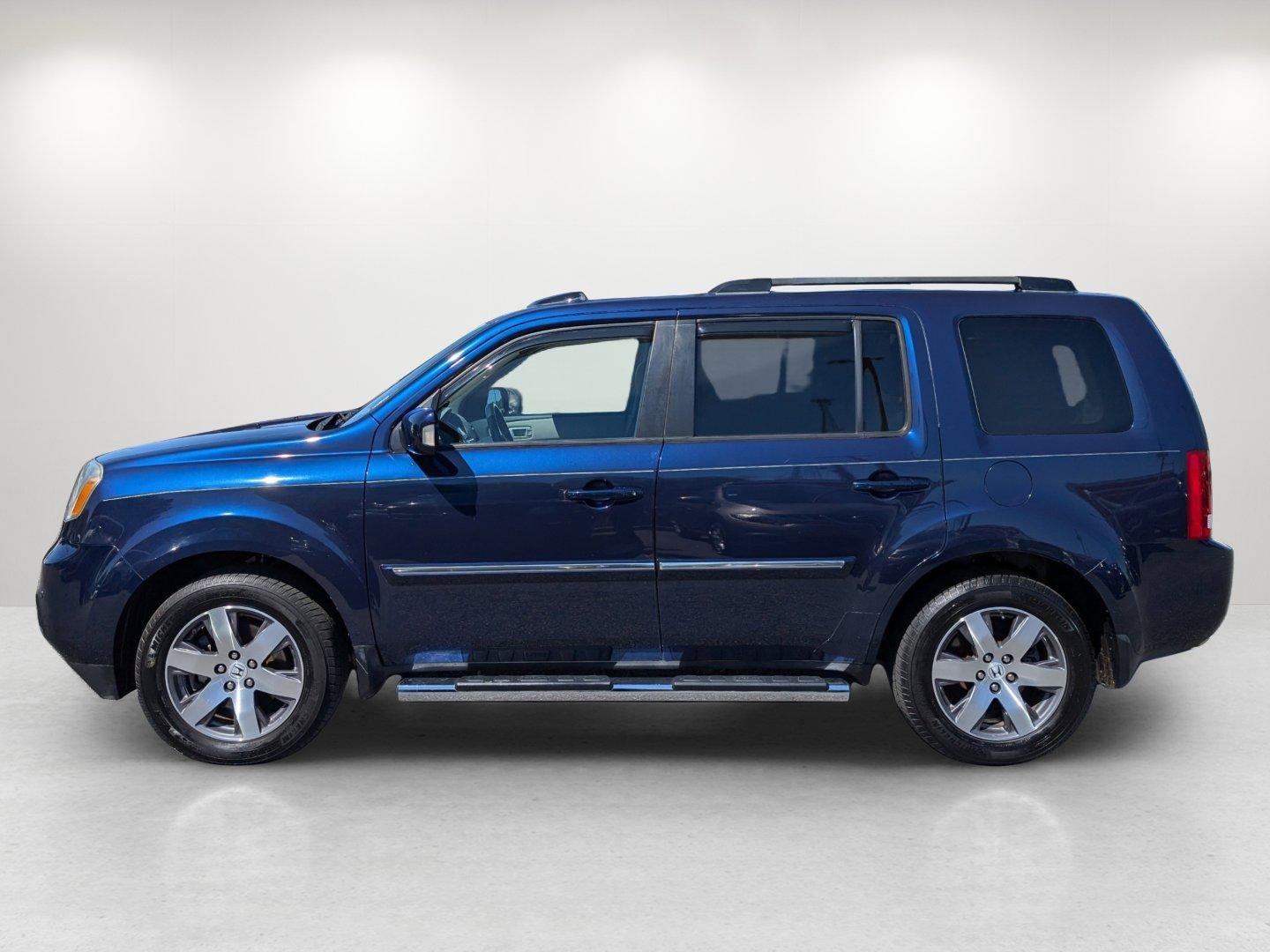 2014 Honda Pilot Touring (5FNYF3H99EB) with an Regular Unleaded V-6 3.5 L/212 engine, 5-Speed Automatic w/OD transmission, located at 7000 Northlake Connector, Columbus, GA, 31904, (706) 987-8085, 32.524975, -84.978134 - 2014 Honda Pilot Touring - Photo#7