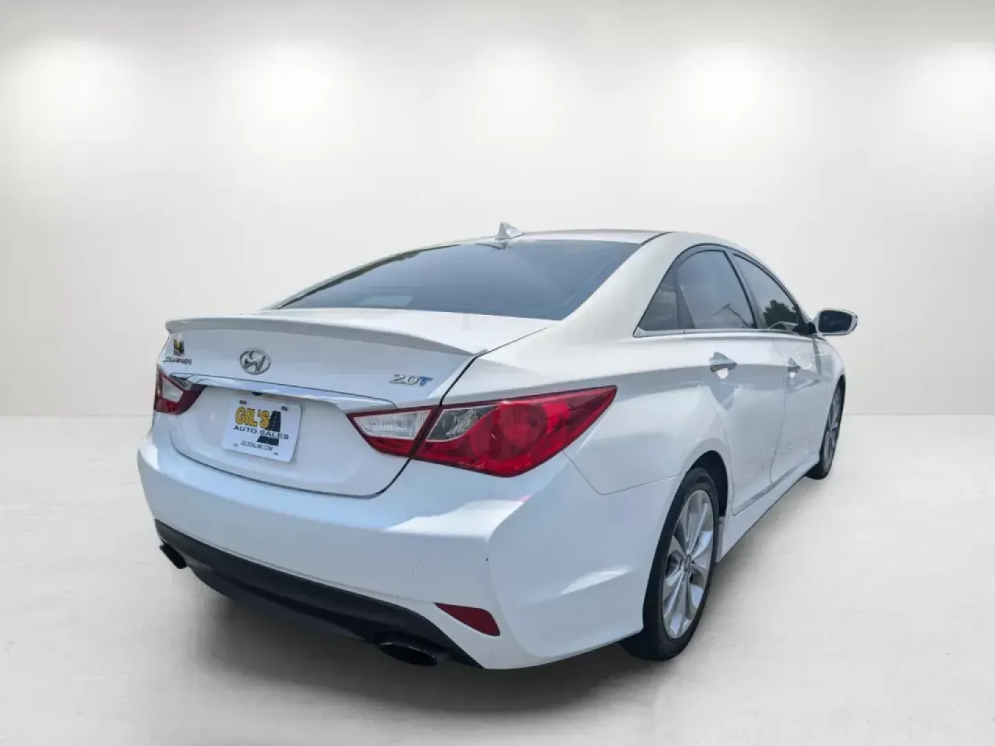 2014 /Black Hyundai Sonata SE (5NPEC4AB4EH) with an Intercooled Turbo Regular Unleaded I-4 2.0 L/122 engine, 6-Speed Automatic w/OD transmission, located at 804 22nd Ave, Phenix City, AL, 36870, (334) 297-1860, 32.484749, -85.024475 - **Experience the Open Road with the 2014 Hyundai Sonata SE Your Perfect Commuter Companion!**<br /> <br /> Are you searching for a reliable and stylish vehicle that seamlessly fits into your busy lifestyle? Look no further than this stunning 2014 Hyundai Sonata SE, now available at Gils Auto - Phen - Photo#4