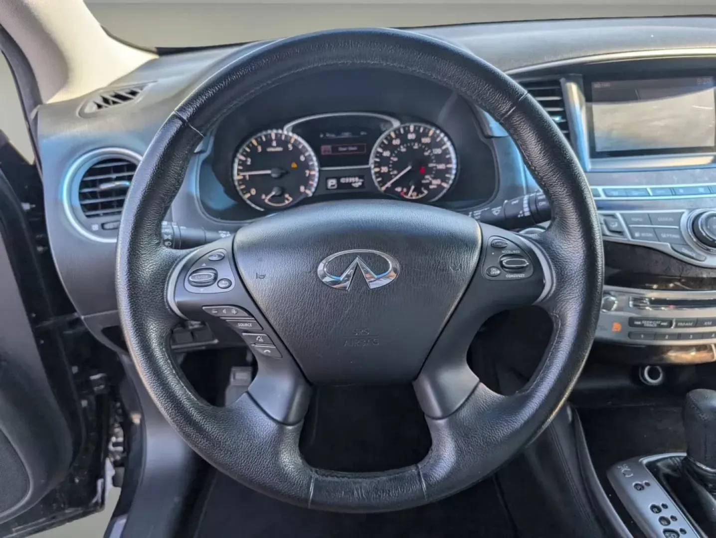 2014 /Graphite Infiniti QX60 (5N1AL0MM9EC) with an Other engine, located at 3959 U.S. 80 W, Phenix City, AL, 36870, (334) 297-4885, 32.469296, -85.135185 - **Discover the Ultimate Family Adventure with the 2014 Infiniti QX60 at Gils Auto!**<br /> <br /> Are you searching for the perfect vehicle to elevate your family's adventures? Look no further than this stunning 2014 Infiniti QX60, expertly designed for both comfort and versatility. Whether you're p - Photo#14