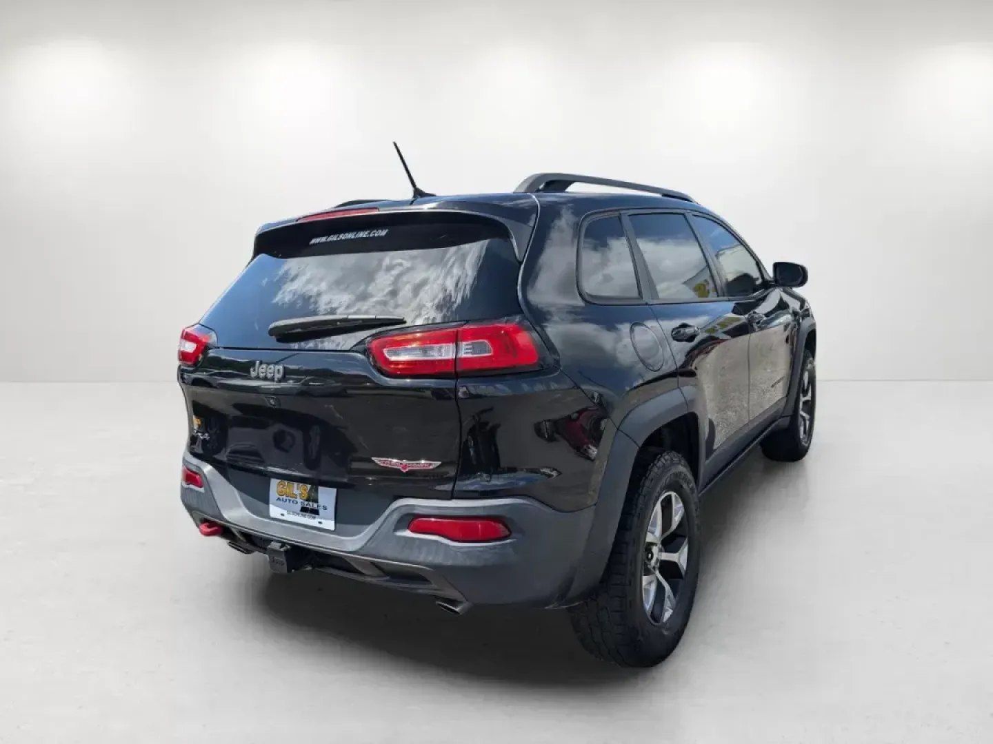 2014 /Black Jeep Cherokee Trailhawk (1C4PJMBS1EW) with an Regular Unleaded V-6 3.2 L/198 engine, 9-Speed Automatic w/OD transmission, located at 3959 U.S. 80 W, Phenix City, AL, 36870, (334) 297-4885, 32.469296, -85.135185 - 2014 Jeep Cherokee Trailhawk - Photo#5