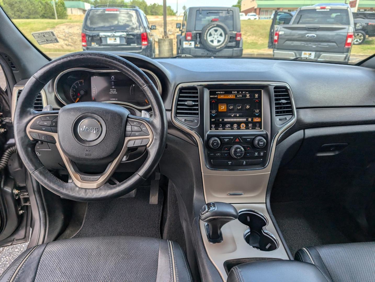 2014 /Black Jeep Grand Cherokee Laredo (1C4RJEAG1EC) with an Regular Unleaded V-6 3.6 L/220 engine, 8-Speed Automatic w/OD transmission, located at 3959 U.S. 80 W, Phenix City, AL, 36870, (334) 297-4885, 32.469296, -85.135185 - 2014 Jeep Grand Cherokee Laredo - Photo#11