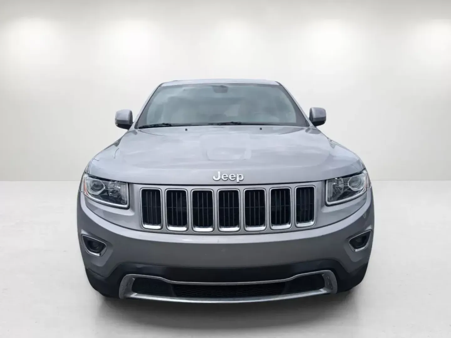 2014 /Black/Lt Frost Beige Jeep Grand Cherokee Limited (1C4RJEBG4EC) with an Regular Unleaded V-6 3.6 L/220 engine, 8-Speed Automatic w/OD transmission, located at 804 22nd Ave, Phenix City, AL, 36870, (334) 297-1860, 32.484749, -85.024475 - **Elevate Your Adventures with the 2014 Jeep Grand Cherokee Limited!** <br /> <br /> Are you ready to take your road trips and weekend adventures to the next level? The 2014 Jeep Grand Cherokee Limited is the perfect companion for those who seek both luxury and capability. Whether you're navigating - Photo#1