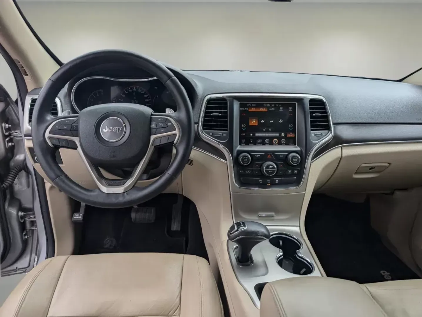 2014 /Black/Lt Frost Beige Jeep Grand Cherokee Limited (1C4RJEBG4EC) with an Regular Unleaded V-6 3.6 L/220 engine, 8-Speed Automatic w/OD transmission, located at 804 22nd Ave, Phenix City, AL, 36870, (334) 297-1860, 32.484749, -85.024475 - **Elevate Your Adventures with the 2014 Jeep Grand Cherokee Limited!** <br /> <br /> Are you ready to take your road trips and weekend adventures to the next level? The 2014 Jeep Grand Cherokee Limited is the perfect companion for those who seek both luxury and capability. Whether you're navigating - Photo#11