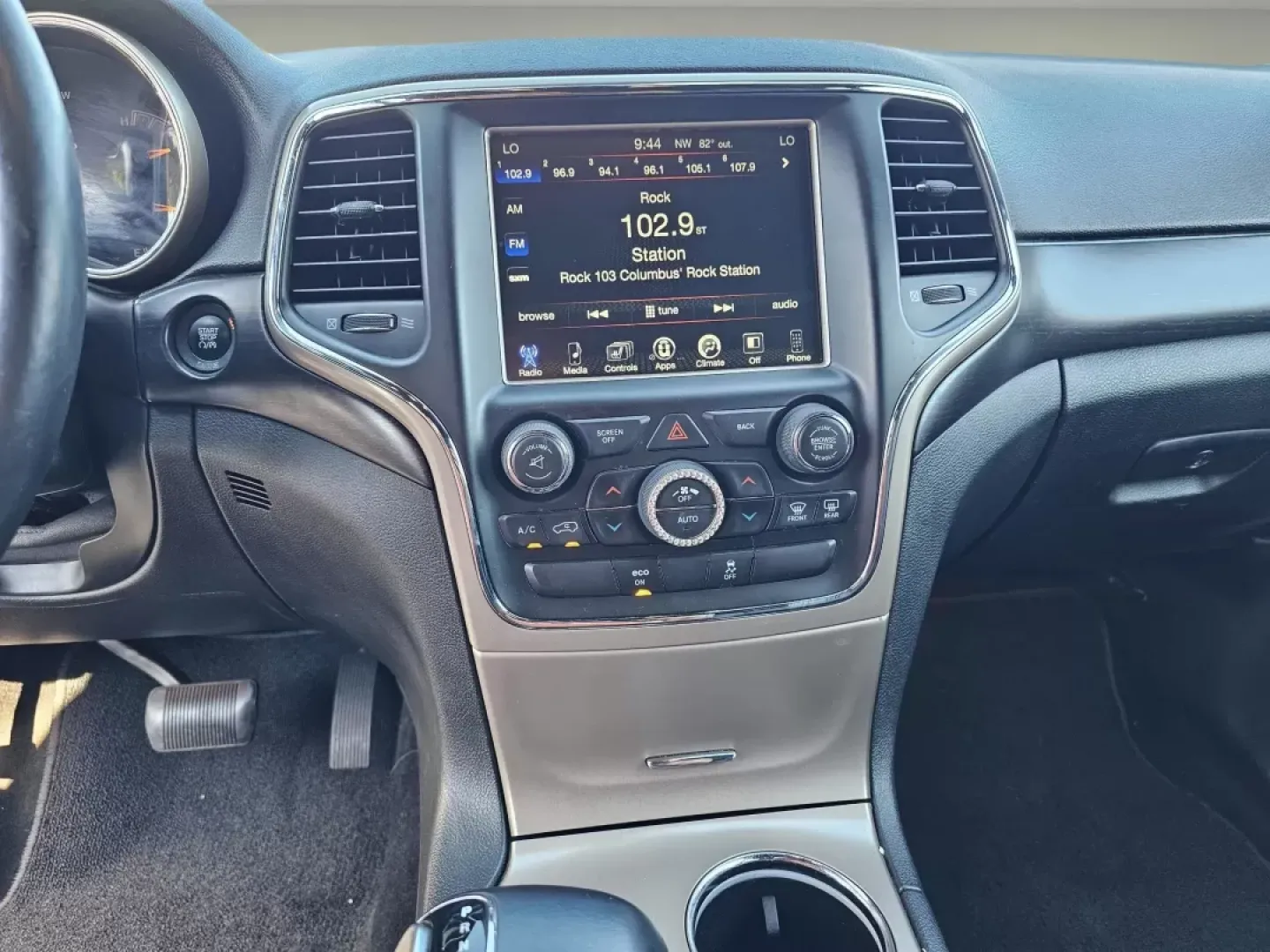 2014 /Black Jeep Grand Cherokee Altitude (1C4RJFAG4EC) with an Other engine, located at 3959 U.S. 80 W, Phenix City, AL, 36870, (334) 297-4885, 32.469296, -85.135185 - Looking for a reliable SUV to elevate your family adventures or daily commutes? Look no further! At Gils Auto in Phenix City, AL, we proudly present this stunning 2014 Jeep Grand Cherokee Altitude, perfect for those who seek a blend of performance and comfort. Whether you're navigating through city - Photo#13