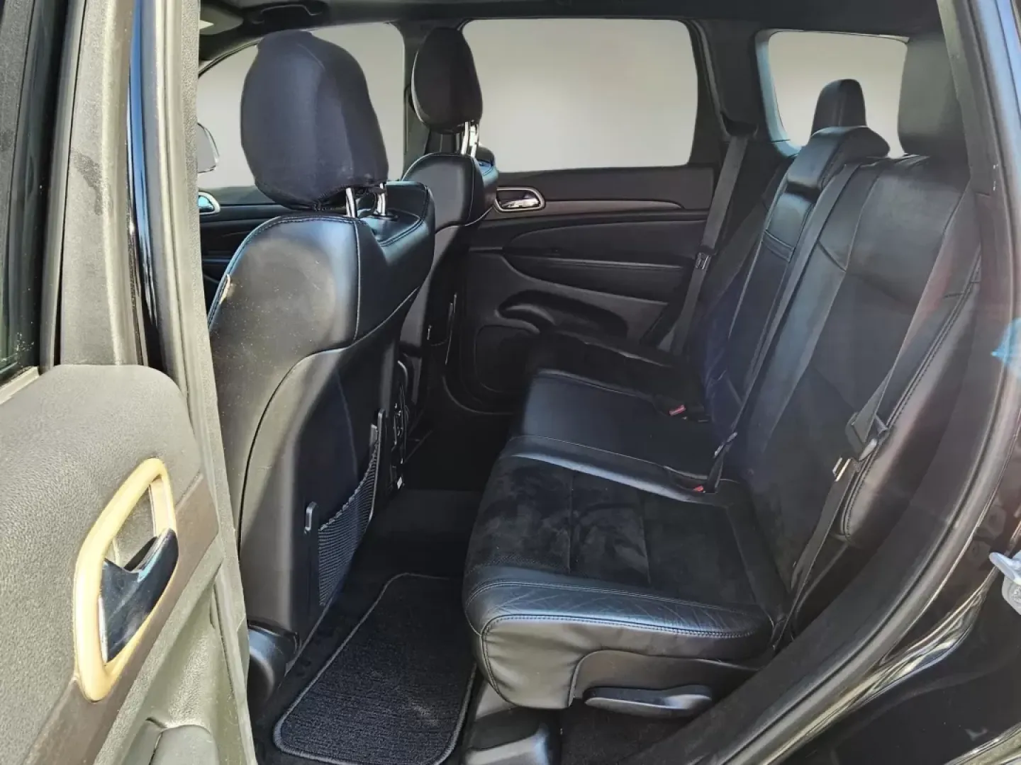 2014 /Black Jeep Grand Cherokee Altitude (1C4RJFAG4EC) with an Other engine, located at 3959 U.S. 80 W, Phenix City, AL, 36870, (334) 297-4885, 32.469296, -85.135185 - Looking for a reliable SUV to elevate your family adventures or daily commutes? Look no further! At Gils Auto in Phenix City, AL, we proudly present this stunning 2014 Jeep Grand Cherokee Altitude, perfect for those who seek a blend of performance and comfort. Whether you're navigating through city - Photo#15