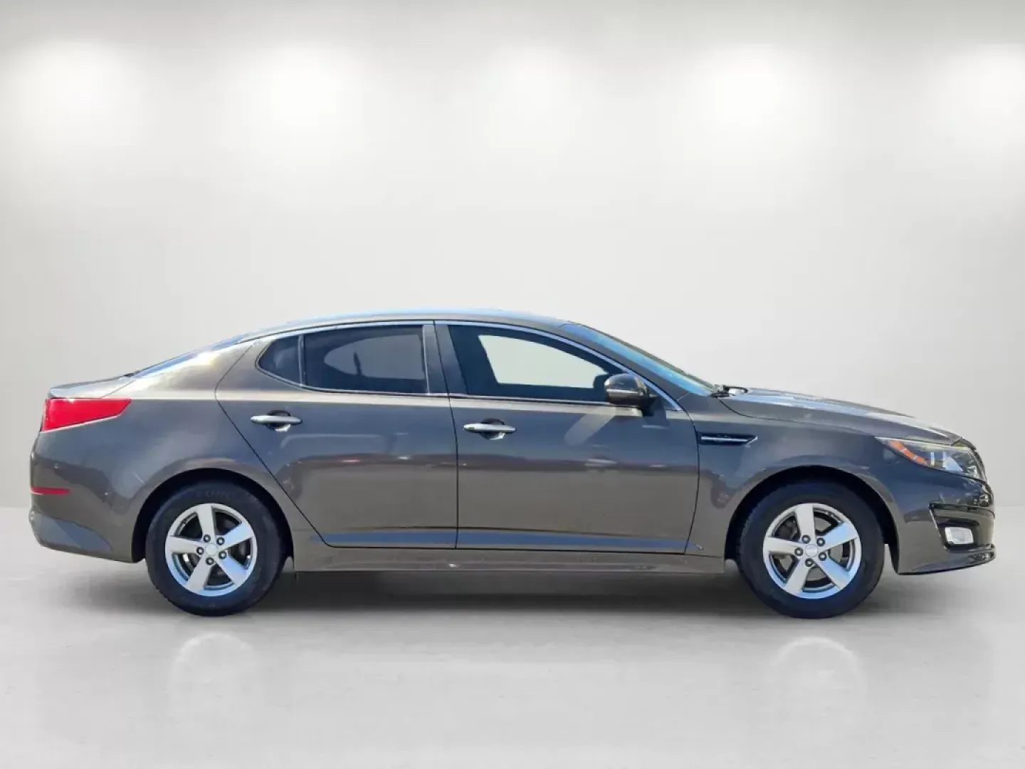 2014 /Beige Kia Optima LX (5XXGM4A74EG) with an Other engine, located at 804 22nd Ave, Phenix City, AL, 36870, (334) 297-1860, 32.484749, -85.024475 - **Experience Unmatched Comfort and Style with This 2014 Kia Optima LX Perfect for Your Daily Commutes!**<br /> <br /> If you're searching for a dependable sedan that perfectly blends style, comfort, and technology, your quest ends here! The 2014 Kia Optima LX is not just a car; it's a lifestyle upg - Photo#3