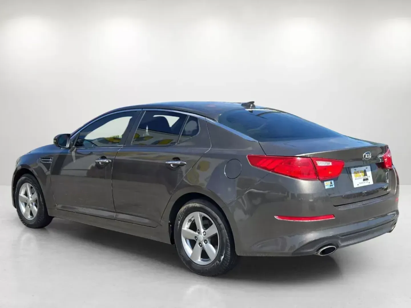 2014 /Beige Kia Optima LX (5XXGM4A74EG) with an Other engine, located at 804 22nd Ave, Phenix City, AL, 36870, (334) 297-1860, 32.484749, -85.024475 - **Experience Unmatched Comfort and Style with This 2014 Kia Optima LX Perfect for Your Daily Commutes!**<br /> <br /> If you're searching for a dependable sedan that perfectly blends style, comfort, and technology, your quest ends here! The 2014 Kia Optima LX is not just a car; it's a lifestyle upg - Photo#6