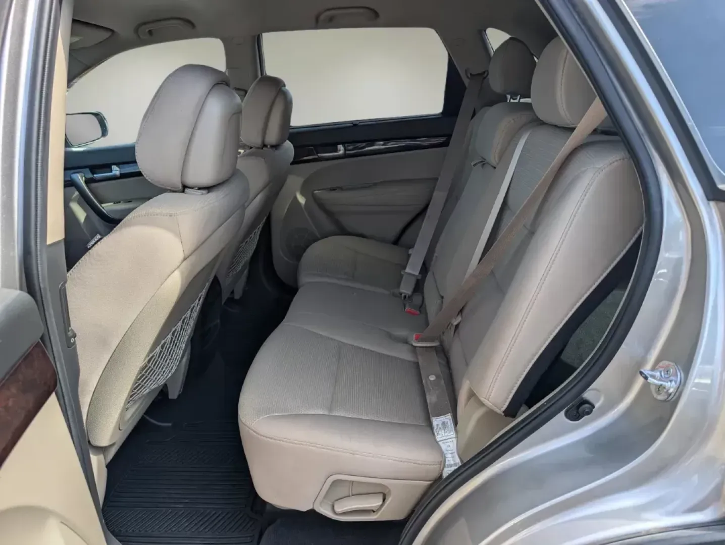 2014 /Beige Kia Sorento LX (5XYKT4A69EG) with an Other engine, located at 804 22nd Ave, Phenix City, AL, 36870, (334) 297-1860, 32.484749, -85.024475 - 2014 Kia Sorento LX - Photo#9