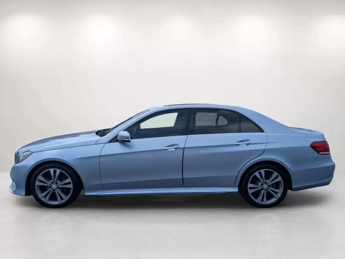 2014 Mercedes-Benz E-Class E 350 Sport (WDDHF5KB1EA) with an Other engine, located at 3959 U.S. 80 W, Phenix City, AL, 36870, (334) 297-4885, 32.469296, -85.135185 - **Elevate Your Driving Experience with the 2014 Mercedes-Benz E-Class E 350 Sport at Gils Auto!**<br /> <br /> Are you in search of a vehicle that aligns with your dynamic lifestyle in Phenix City, AL? Whether you're commuting to work, running errands, or embarking on weekend adventures, the 2014 Me - Photo#7