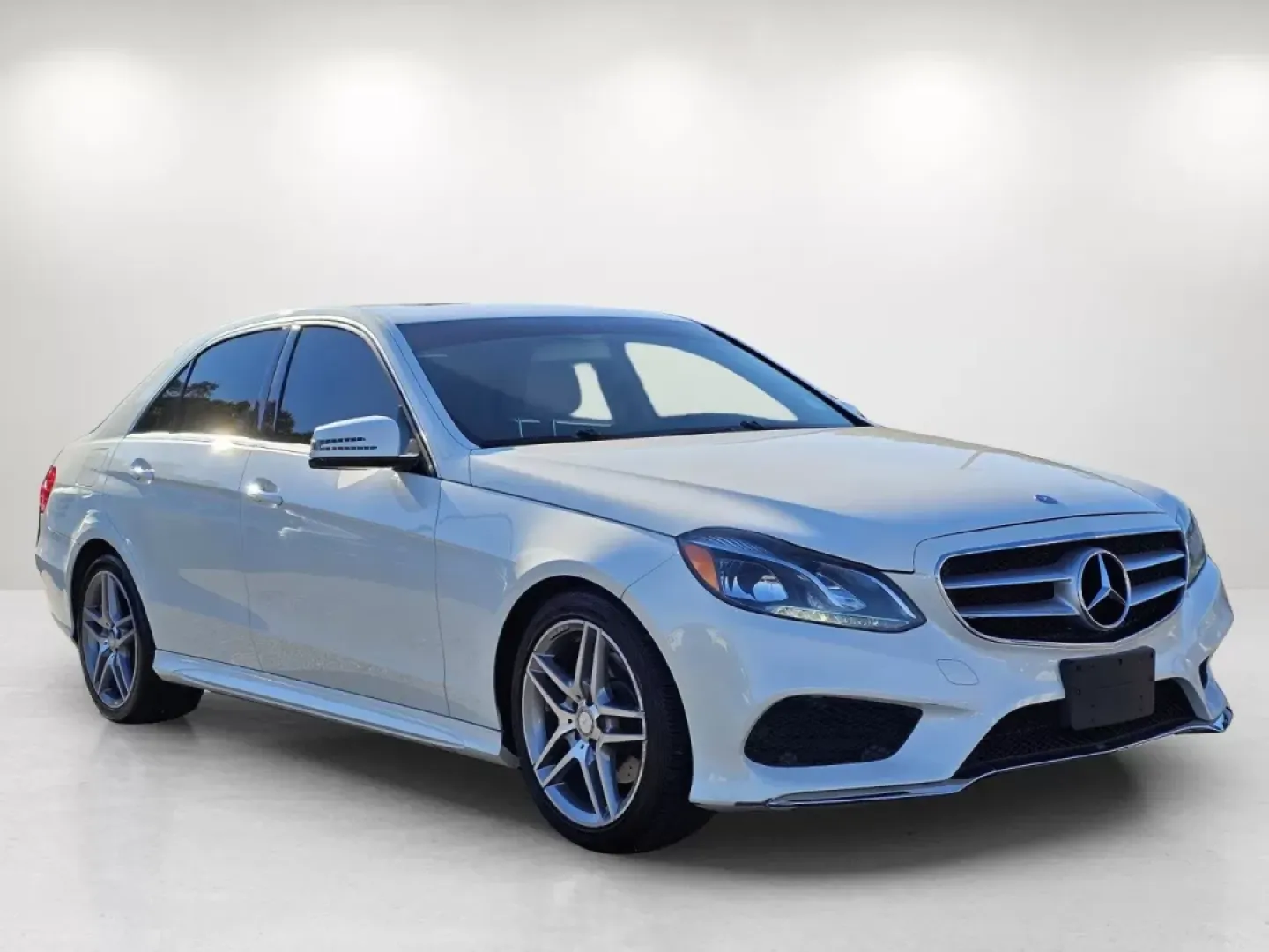 2014 Mercedes-Benz E-Class E 350 Sport (WDDHF5KBXEA) with an Other engine, located at 1430 Gateway Drive, Opelika, AL, 36801, (334) 239-0944, 32.637871, -85.409790 - 2014 Mercedes-Benz E-Class E 350 Sport - Photo#2