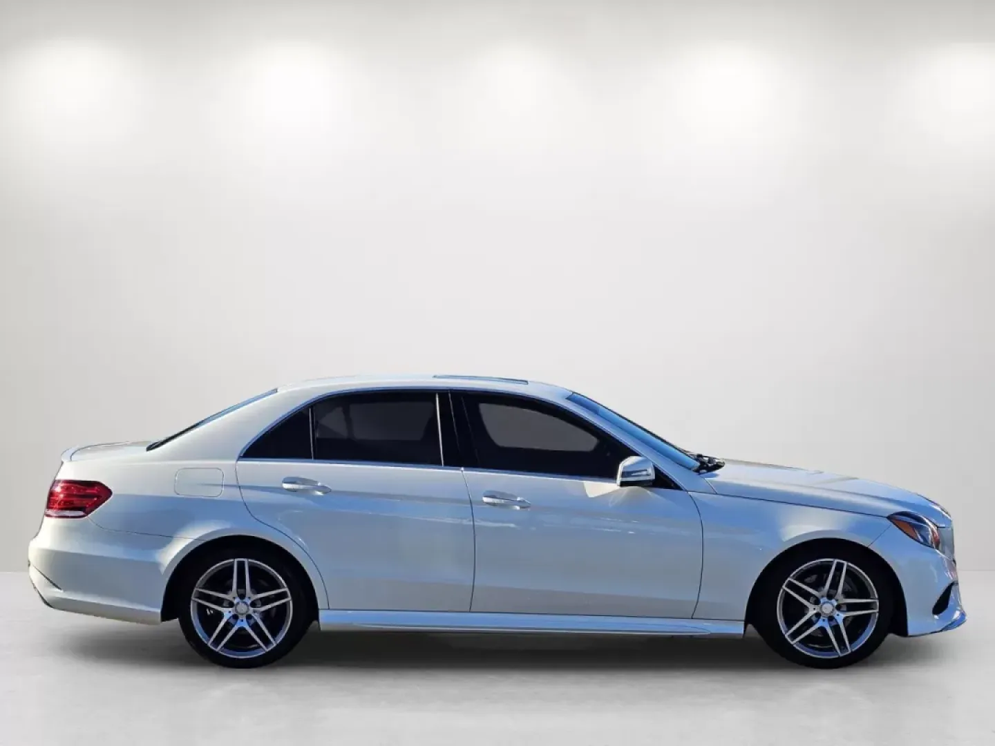 2014 Mercedes-Benz E-Class E 350 Sport (WDDHF5KBXEA) with an Other engine, located at 1430 Gateway Drive, Opelika, AL, 36801, (334) 239-0944, 32.637871, -85.409790 - 2014 Mercedes-Benz E-Class E 350 Sport - Photo#3