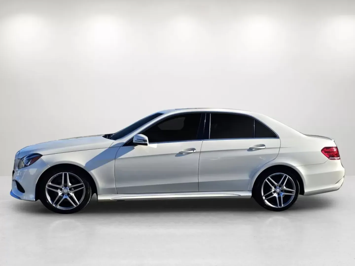 2014 Mercedes-Benz E-Class E 350 Sport (WDDHF5KBXEA) with an Other engine, located at 1430 Gateway Drive, Opelika, AL, 36801, (334) 239-0944, 32.637871, -85.409790 - 2014 Mercedes-Benz E-Class E 350 Sport - Photo#7