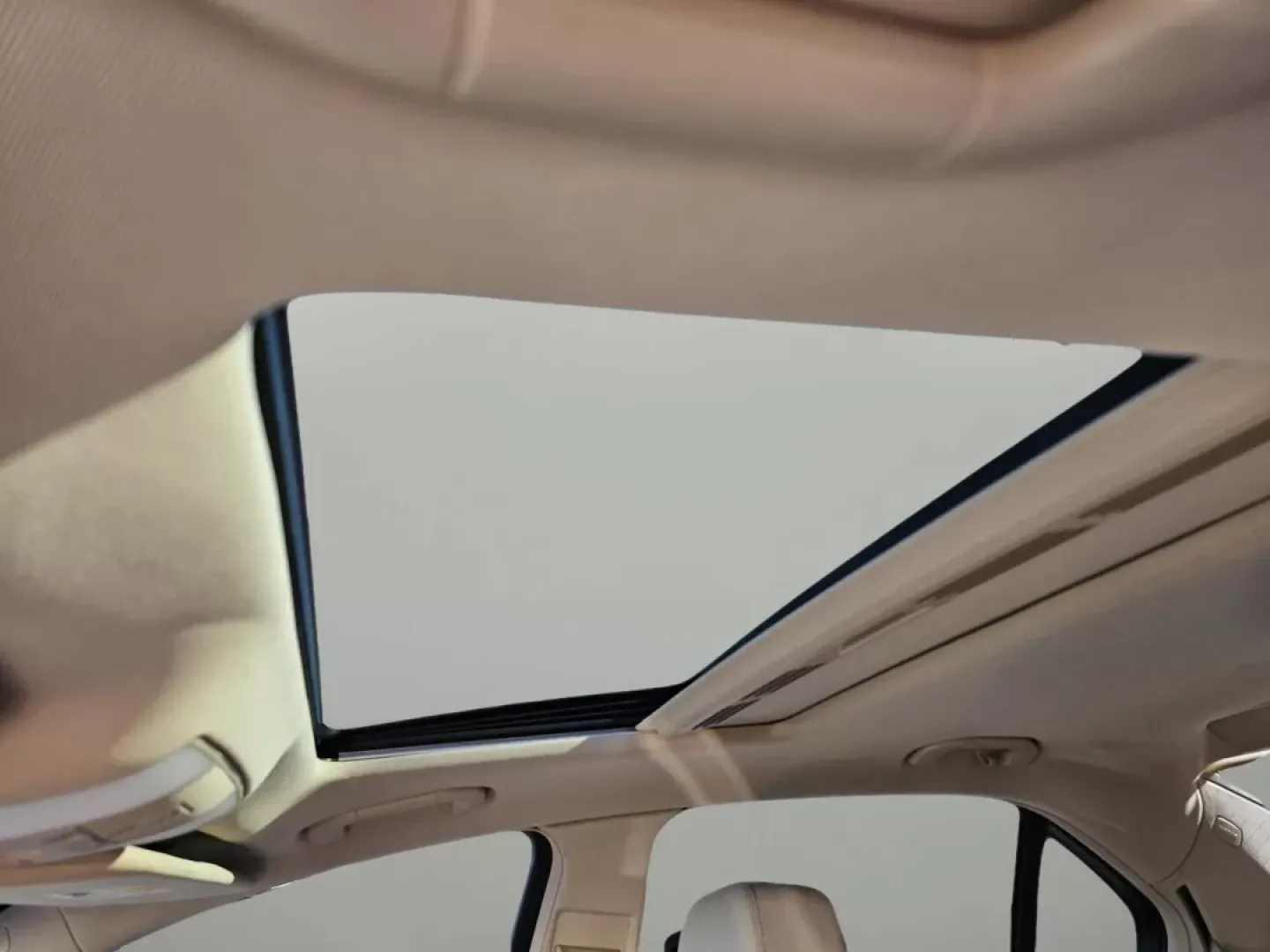 2014 Mercedes-Benz E-Class E 350 Sport (WDDHF5KBXEA) with an Other engine, located at 1430 Gateway Drive, Opelika, AL, 36801, (334) 239-0944, 32.637871, -85.409790 - 2014 Mercedes-Benz E-Class E 350 Sport - Photo#10