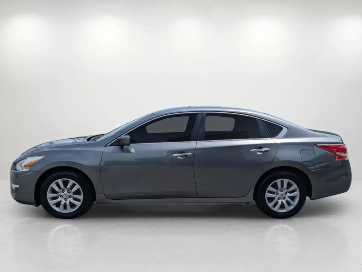 2014 /Charcoal Nissan Altima 2.5 S (1N4AL3AP8EC) with an Regular Unleaded I-4 2.5 L/152 engine, 1-Speed CVT w/OD transmission, located at 1430 Gateway Drive, Opelika, AL, 36801, (334) 239-0944, 32.637871, -85.409790 - 2014 Nissan Altima 2.5 S - Photo#0