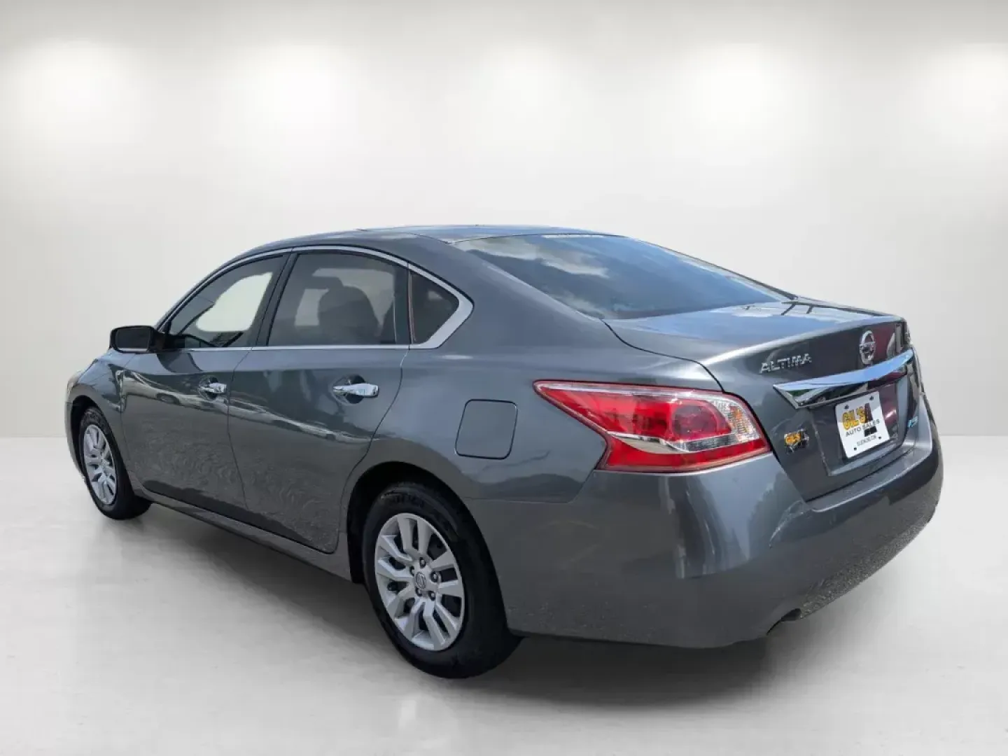 2014 /Charcoal Nissan Altima 2.5 S (1N4AL3AP8EC) with an Regular Unleaded I-4 2.5 L/152 engine, 1-Speed CVT w/OD transmission, located at 1430 Gateway Drive, Opelika, AL, 36801, (334) 239-0944, 32.637871, -85.409790 - 2014 Nissan Altima 2.5 S - Photo#1