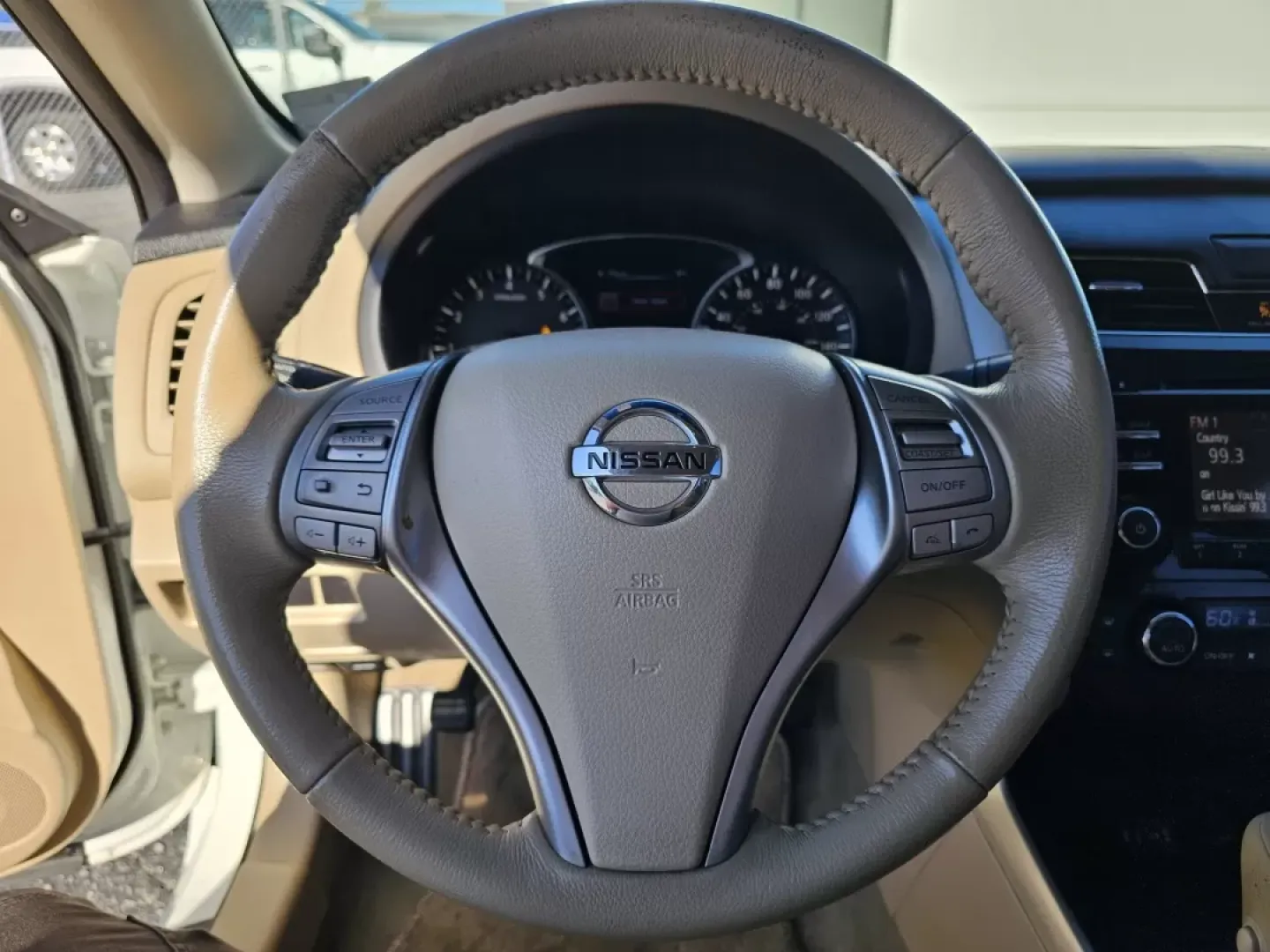 2014 /Beige Nissan Altima 2.5 SV (1N4AL3AP7EC) with an Other engine, located at 3959 U.S. 80 W, Phenix City, AL, 36870, (334) 297-4885, 32.469296, -85.135185 - **Experience the Freedom of the Open Road with the 2014 Nissan Altima 2.5 SV** <br /> <br /> Are you ready to elevate your daily commute or embark on weekend adventures? The 2014 Nissan Altima 2.5 SV is your perfect companion for both city and highway driving, making it ideal for budget-conscious - Photo#10