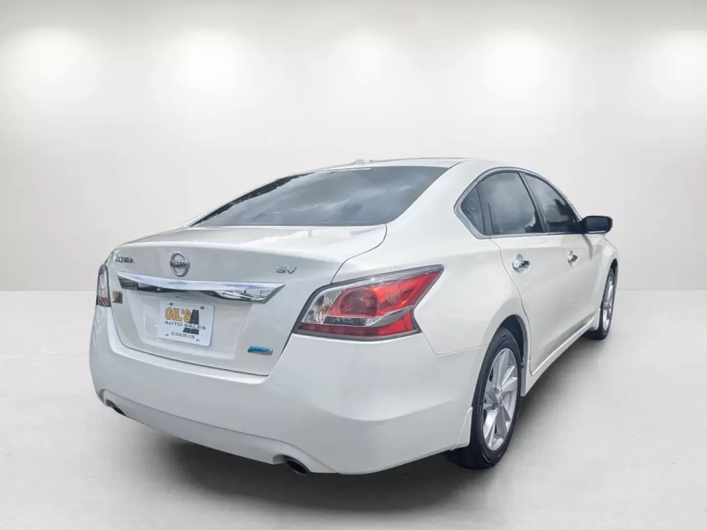2014 /Beige Nissan Altima 2.5 SV (1N4AL3AP7EC) with an Other engine, located at 7000 Northlake Connector, Columbus, GA, 31904, (706) 987-8085, 32.524975, -84.978134 - **Experience the Freedom of the Open Road with the 2014 Nissan Altima 2.5 SV** <br /> <br /> Are you ready to elevate your daily commute or embark on weekend adventures? The 2014 Nissan Altima 2.5 SV is your perfect companion for both city and highway driving, making it ideal for budget-conscious - Photo#3