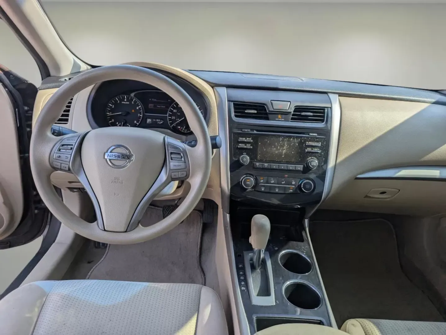 2014 /Beige Nissan Altima 2.5 S (1N4AL3AP0EC) with an Other engine, located at 521 Old Farm Lane Rd, Prattville, AL, 36066, (334) 325-1505, 32.482460, -86.416367 - Are you looking for a reliable sedan that seamlessly fits into your busy lifestyle? Look no further than this 2014 Nissan Altima 2.5 S, perfectly suited for daily commutes, family outings, or weekend adventures around Phenix City. Whether you're navigating busy streets or embarking on long drives, t - Photo#10