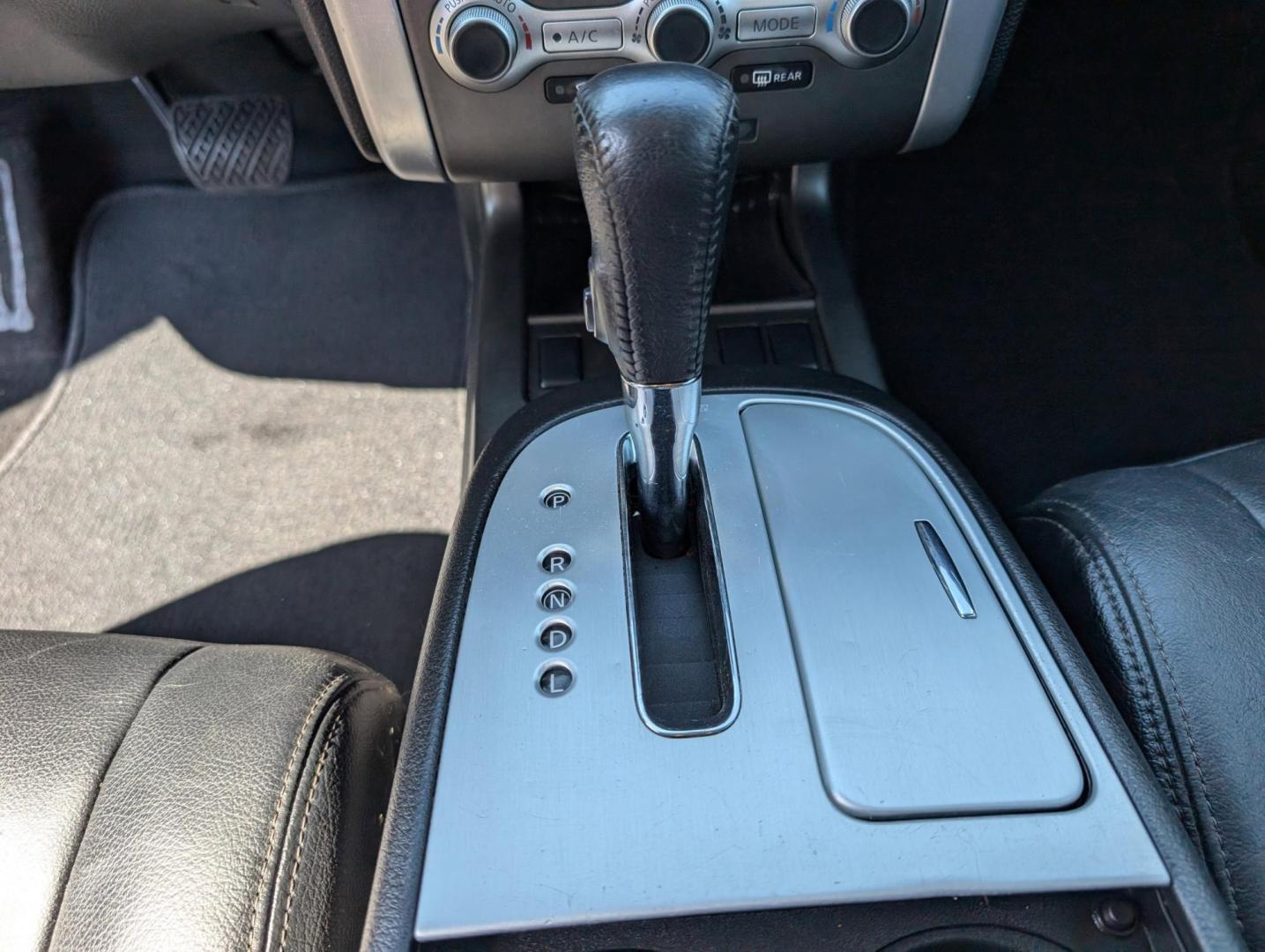 2014 /Black Nissan Murano SV (JN8AZ1MU8EW) with an Regular Unleaded V-6 3.5 L/213 engine, 1-Speed CVT w/OD transmission, located at 804 22nd Ave, Phenix City, AL, 36870, (334) 297-1860, 32.484749, -85.024475 - 2014 Nissan Murano SV - Photo#12