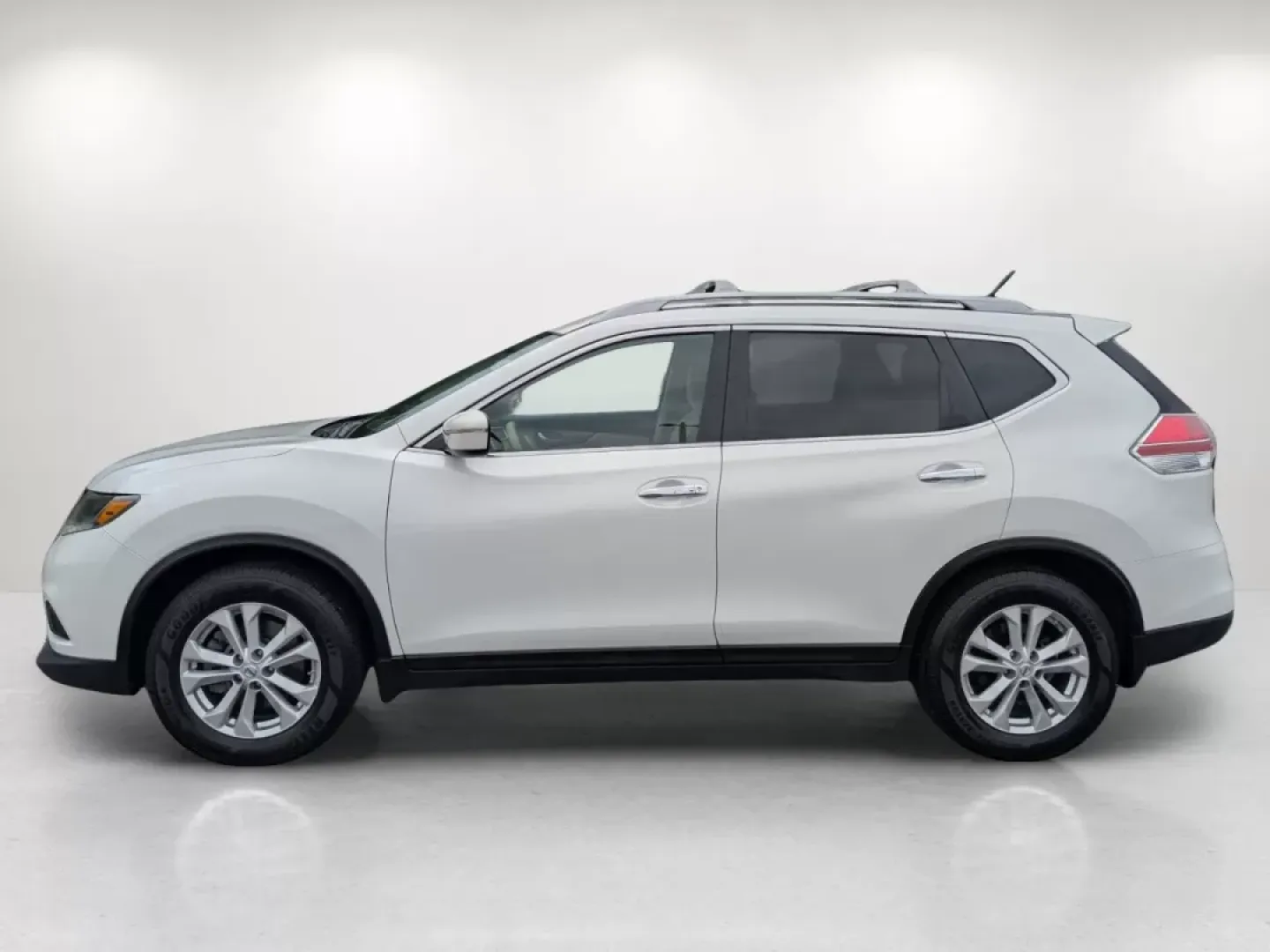 2014 /Almond Nissan Rogue SV (5N1AT2ML3EC) with an Other engine, located at 521 Old Farm Lane Rd, Prattville, AL, 36066, (334) 325-1505, 32.482460, -86.416367 - **Navigate Your World with the 2014 Nissan Rogue SV at Gils Auto - Phenix City**<br /> <br /> Are you ready to elevate your daily commute or embark on unforgettable family adventures? Look no further than the 2014 Nissan Rogue SV, now available at Gils Auto, your trusted Buy Here Pay Here dealership - Photo#7
