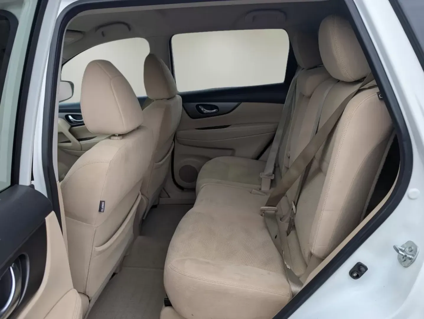 2014 /Almond Nissan Rogue SV (5N1AT2ML3EC) with an Other engine, located at 521 Old Farm Lane Rd, Prattville, AL, 36066, (334) 325-1505, 32.482460, -86.416367 - **Navigate Your World with the 2014 Nissan Rogue SV at Gils Auto - Phenix City**<br /> <br /> Are you ready to elevate your daily commute or embark on unforgettable family adventures? Look no further than the 2014 Nissan Rogue SV, now available at Gils Auto, your trusted Buy Here Pay Here dealership - Photo#10