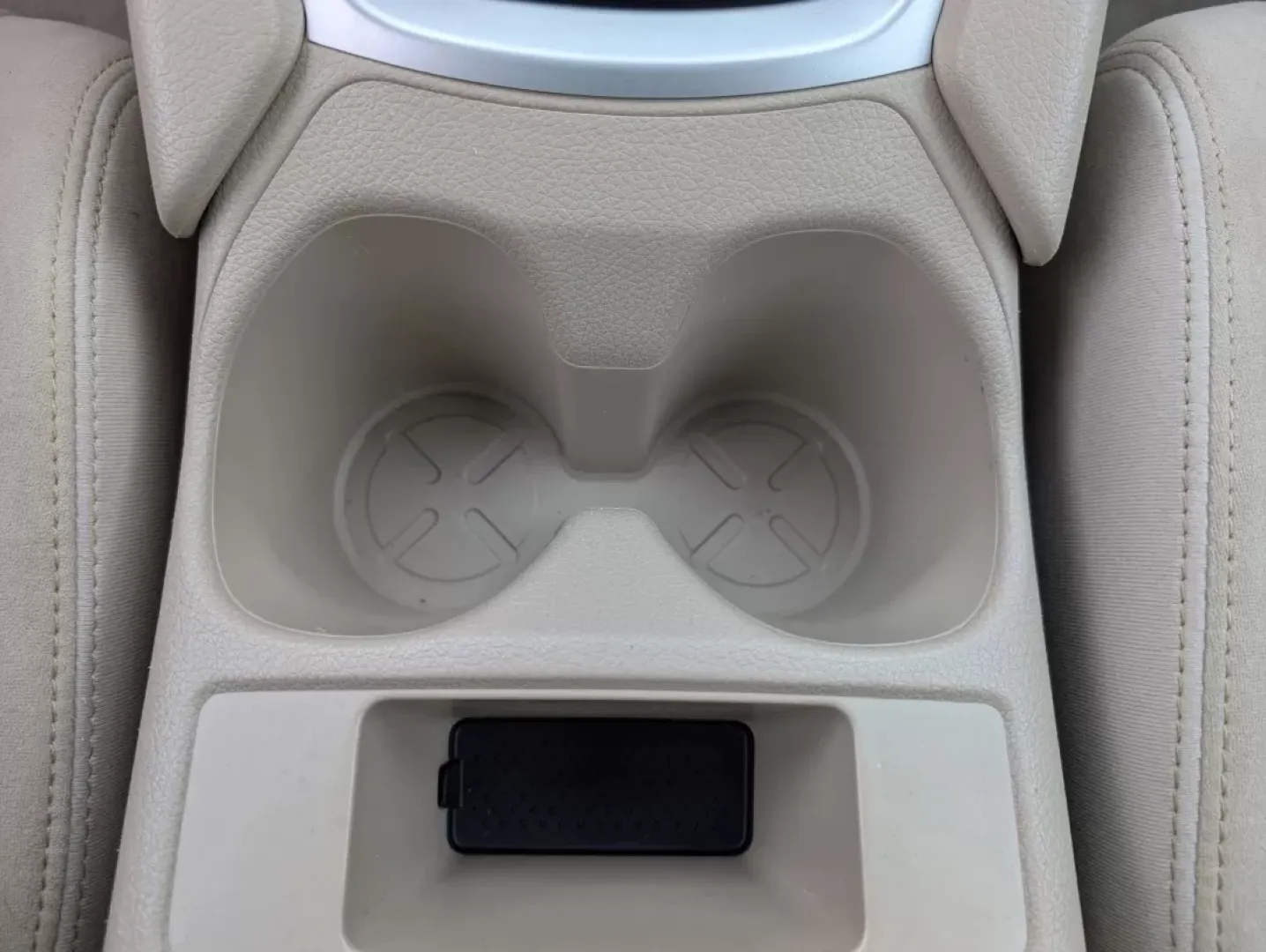 2014 /Almond Nissan Rogue SV (5N1AT2ML3EC) with an Other engine, located at 521 Old Farm Lane Rd, Prattville, AL, 36066, (334) 325-1505, 32.482460, -86.416367 - **Navigate Your World with the 2014 Nissan Rogue SV at Gils Auto - Phenix City**<br /> <br /> Are you ready to elevate your daily commute or embark on unforgettable family adventures? Look no further than the 2014 Nissan Rogue SV, now available at Gils Auto, your trusted Buy Here Pay Here dealership - Photo#13