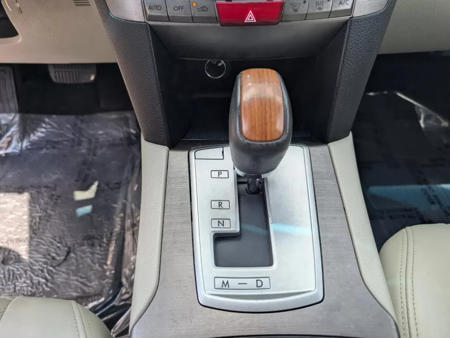 2014 /Warm Ivory Subaru Outback 2.5i Limited (4S4BRCLC1E3) with an Other engine, located at 5115 14th Ave., Columbus, GA, 31904, (706) 323-0345, 32.511494, -84.971046 - **Adventure Awaits with the 2014 Subaru Outback 2.5i Limited Perfect for Your Next Road Trip!**<br /> <br /> If you're ready to elevate your family outings or embark on thrilling weekend adventures, the 2014 Subaru Outback 2.5i Limited is the vehicle for you. This versatile sport utility vehicle co - Photo#13