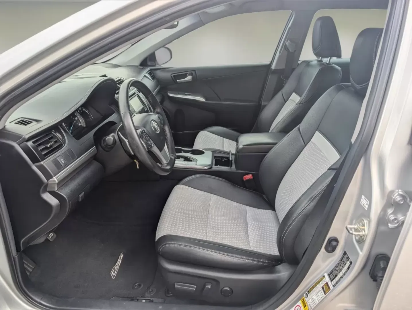 2014 Toyota Camry SE (4T1BF1FK7EU) with an Other engine, located at 7000 Northlake Connector, Columbus, GA, 31904, (706) 987-8085, 32.524975, -84.978134 - Looking for a reliable vehicle that offers comfort and efficiency for your daily commute or family trips? Look no further than this 2014 Toyota Camry, now available at Gils Auto in Phenix City, AL. As a trusted Buy Here Pay Here dealership, we specialize in providing second chance auto financing opt - Photo#9