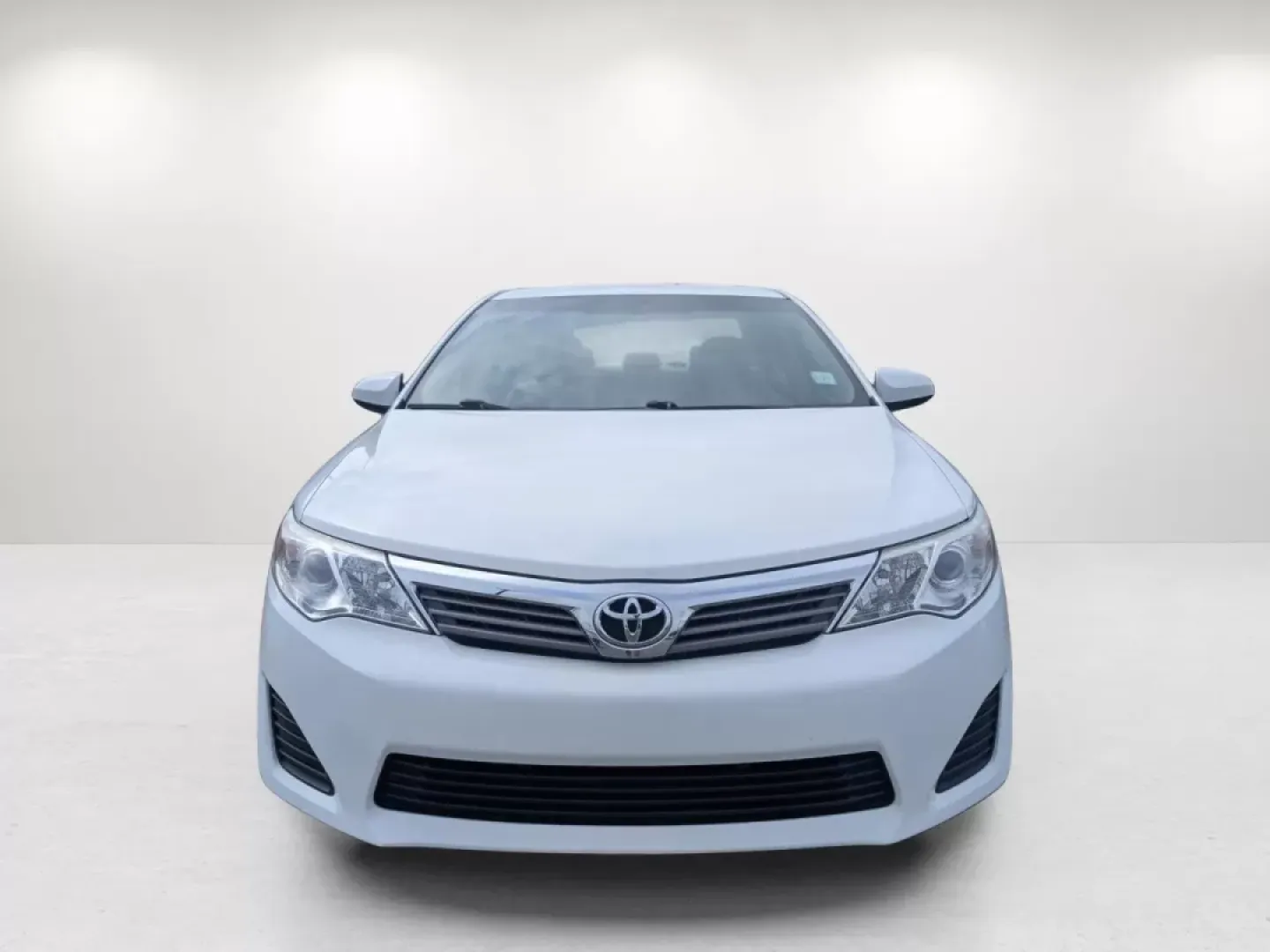 2014 Toyota Camry L (4T4BF1FK0ER) with an Other engine, located at 1430 Gateway Drive, Opelika, AL, 36801, (334) 239-0944, 32.637871, -85.409790 - **Discover Your Next Adventure with the 2014 Toyota Camry at Gils Auto - Phenix City!**<br /> <br /> Are you ready to elevate your daily commute or family road trips? The 2014 Toyota Camry is the perfect companion for anyone seeking comfort, reliability, and modern technology. Whether you're navigat - Photo#1