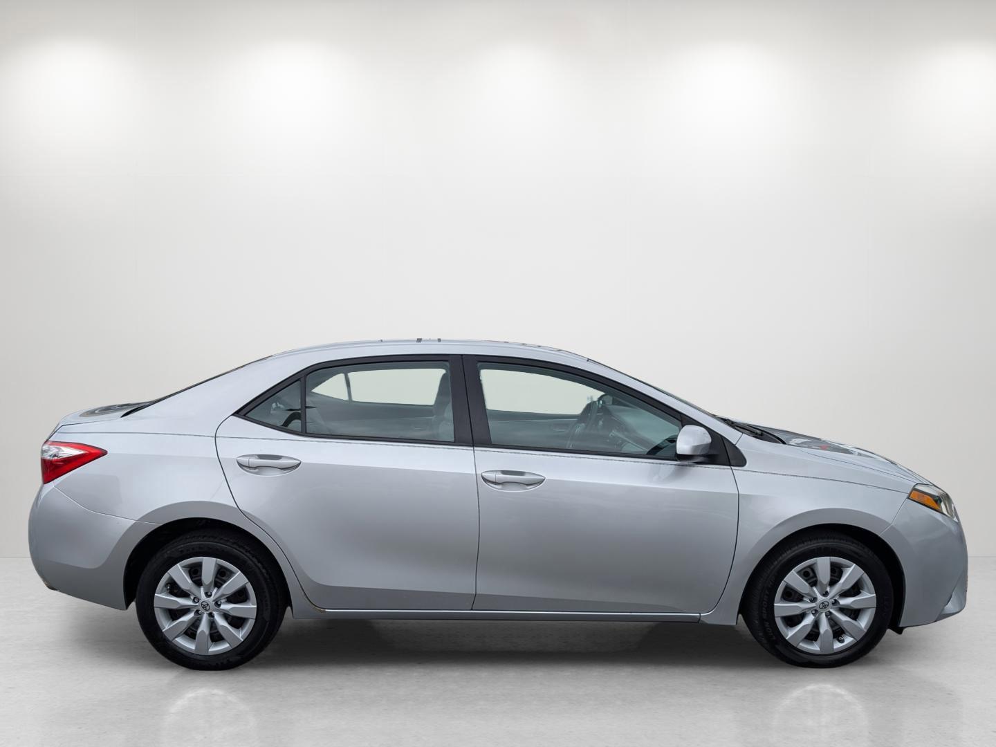2014 Toyota Corolla LE (5YFBURHE7EP) with an Regular Unleaded I-4 1.8 L/110 engine, 1-Speed CVT w/OD transmission, located at 521 Old Farm Lane Rd, Prattville, AL, 36066, (334) 325-1505, 32.482460, -86.416367 - 2014 Toyota Corolla LE - Photo#2