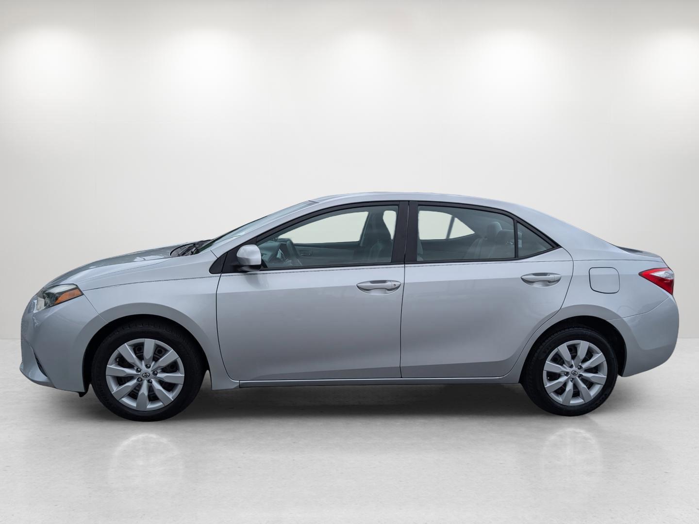 2014 Toyota Corolla LE (5YFBURHE7EP) with an Regular Unleaded I-4 1.8 L/110 engine, 1-Speed CVT w/OD transmission, located at 521 Old Farm Lane Rd, Prattville, AL, 36066, (334) 325-1505, 32.482460, -86.416367 - 2014 Toyota Corolla LE - Photo#6