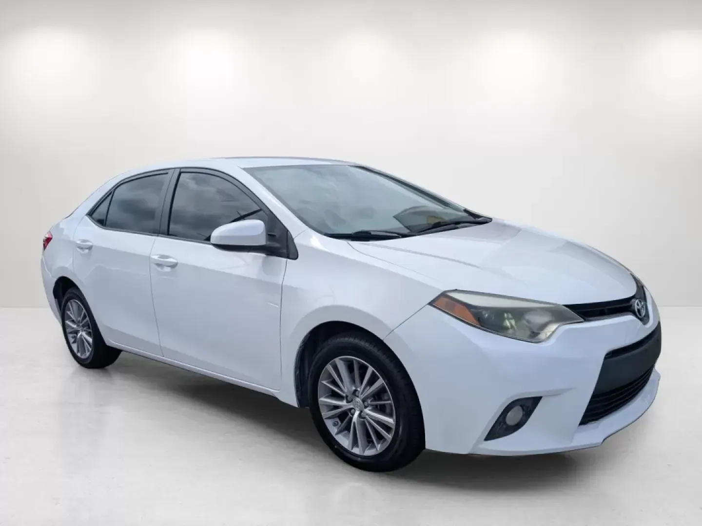 2014 Toyota Corolla LE (5YFBURHE5EP) with an Other engine, located at 3959 U.S. 80 W, Phenix City, AL, 36870, (334) 297-4885, 32.469296, -85.135185 - Are you looking for a reliable sedan that can handle your daily commute while also being perfect for family outings? Look no further than the 2014 Toyota Corolla LE, available now at Gils Auto in Phenix City, AL. This vehicle is not just a means of transport; it's an integral part of your lifestyle, - Photo#2