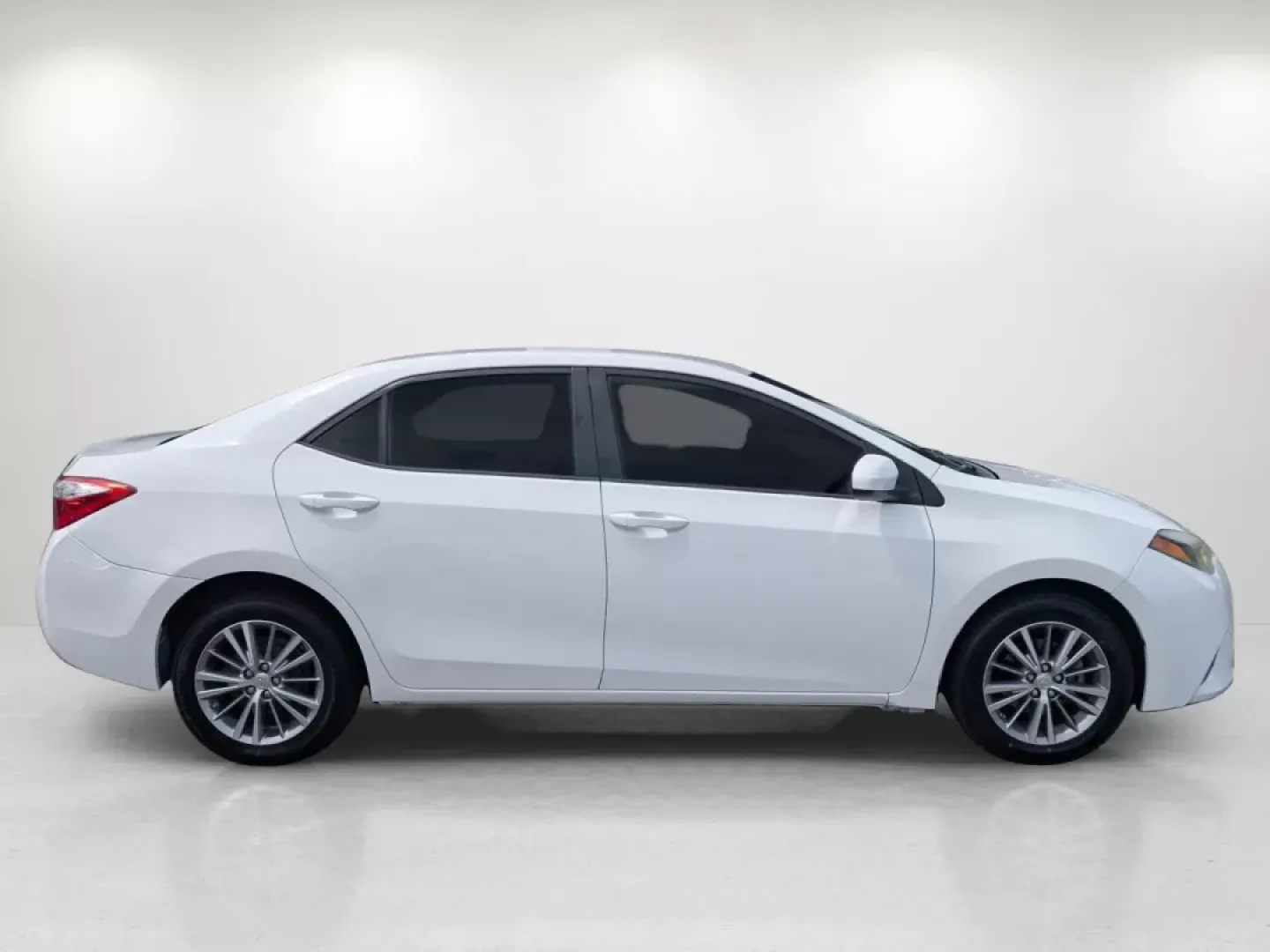 2014 Toyota Corolla LE (5YFBURHE5EP) with an Other engine, located at 3959 U.S. 80 W, Phenix City, AL, 36870, (334) 297-4885, 32.469296, -85.135185 - Are you looking for a reliable sedan that can handle your daily commute while also being perfect for family outings? Look no further than the 2014 Toyota Corolla LE, available now at Gils Auto in Phenix City, AL. This vehicle is not just a means of transport; it's an integral part of your lifestyle, - Photo#3